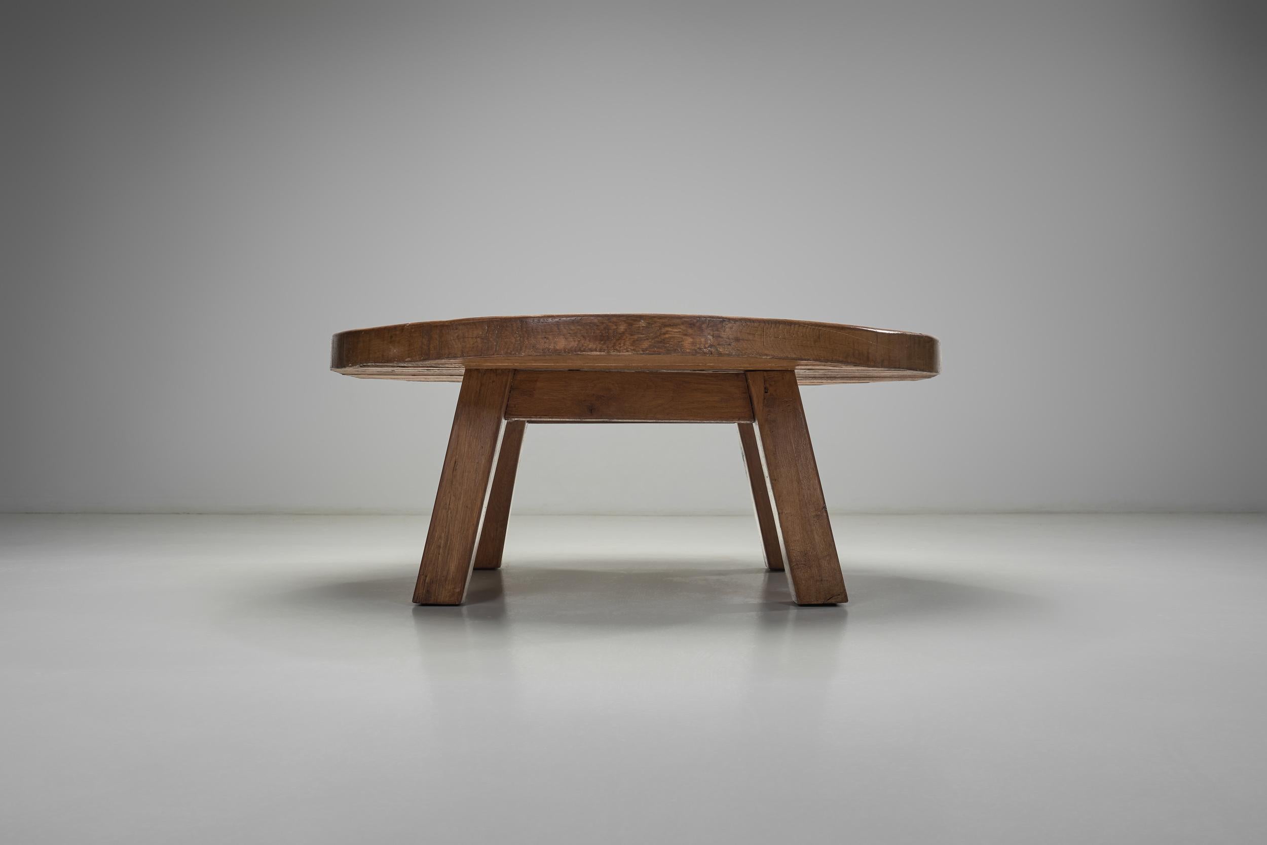 European Low Wooden Coffee Table, Europe Mid-20th Century For Sale 3