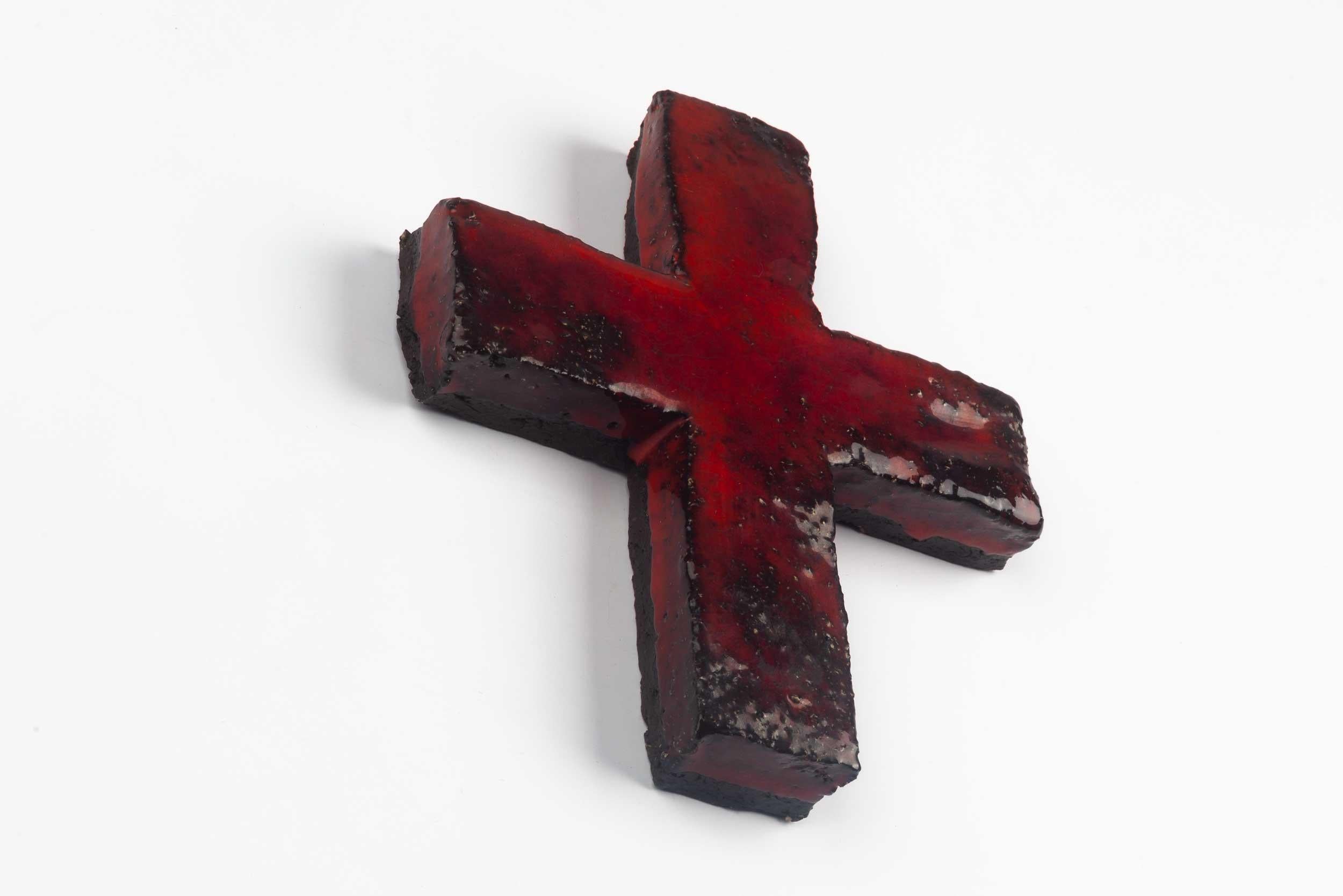 European Mid-Century Crucifix, Textured Ceramic, Red, Black, 1970s In Good Condition In Chicago, IL