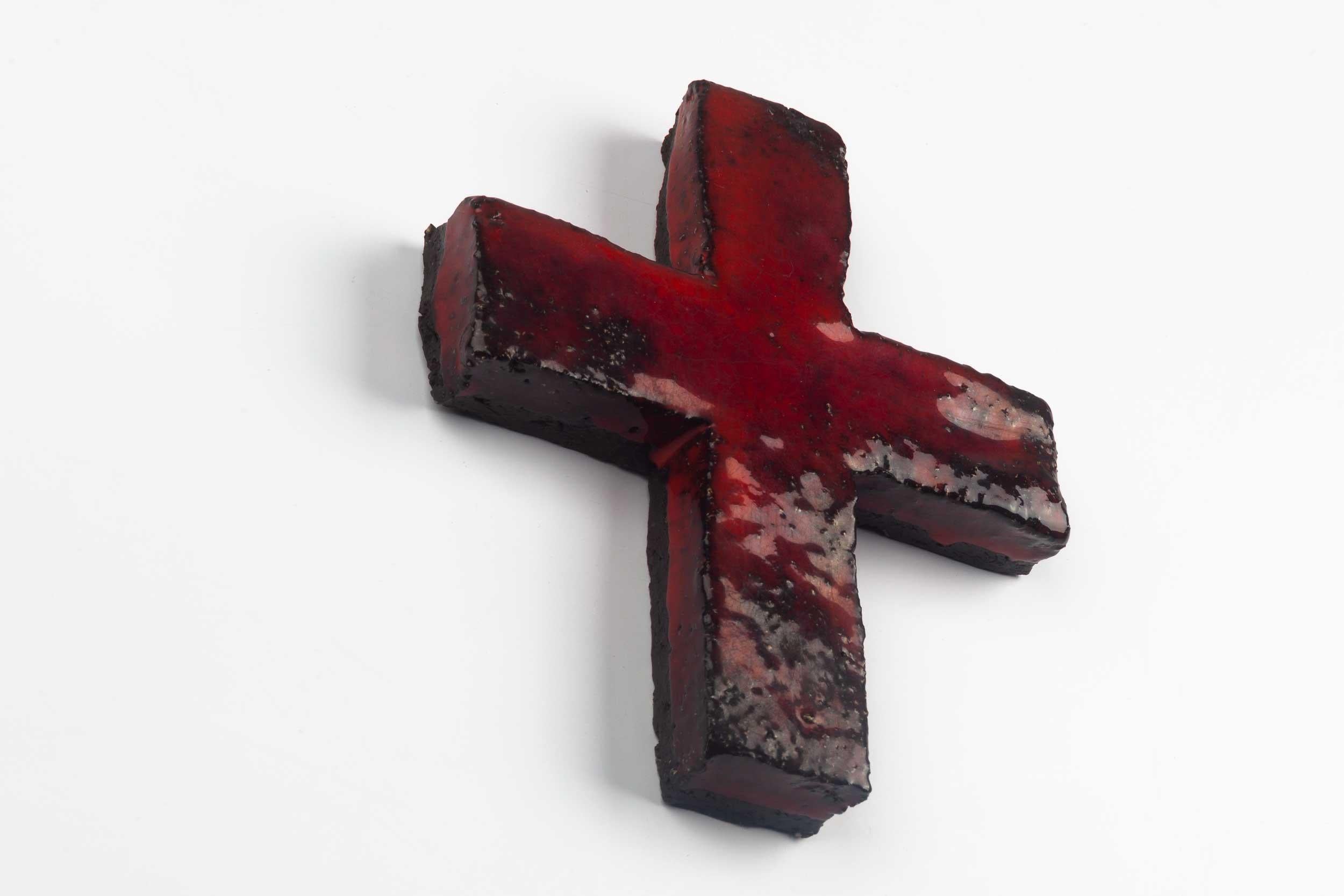 European Mid-Century Crucifix, Textured Ceramic, Red, Black, 1970s 1