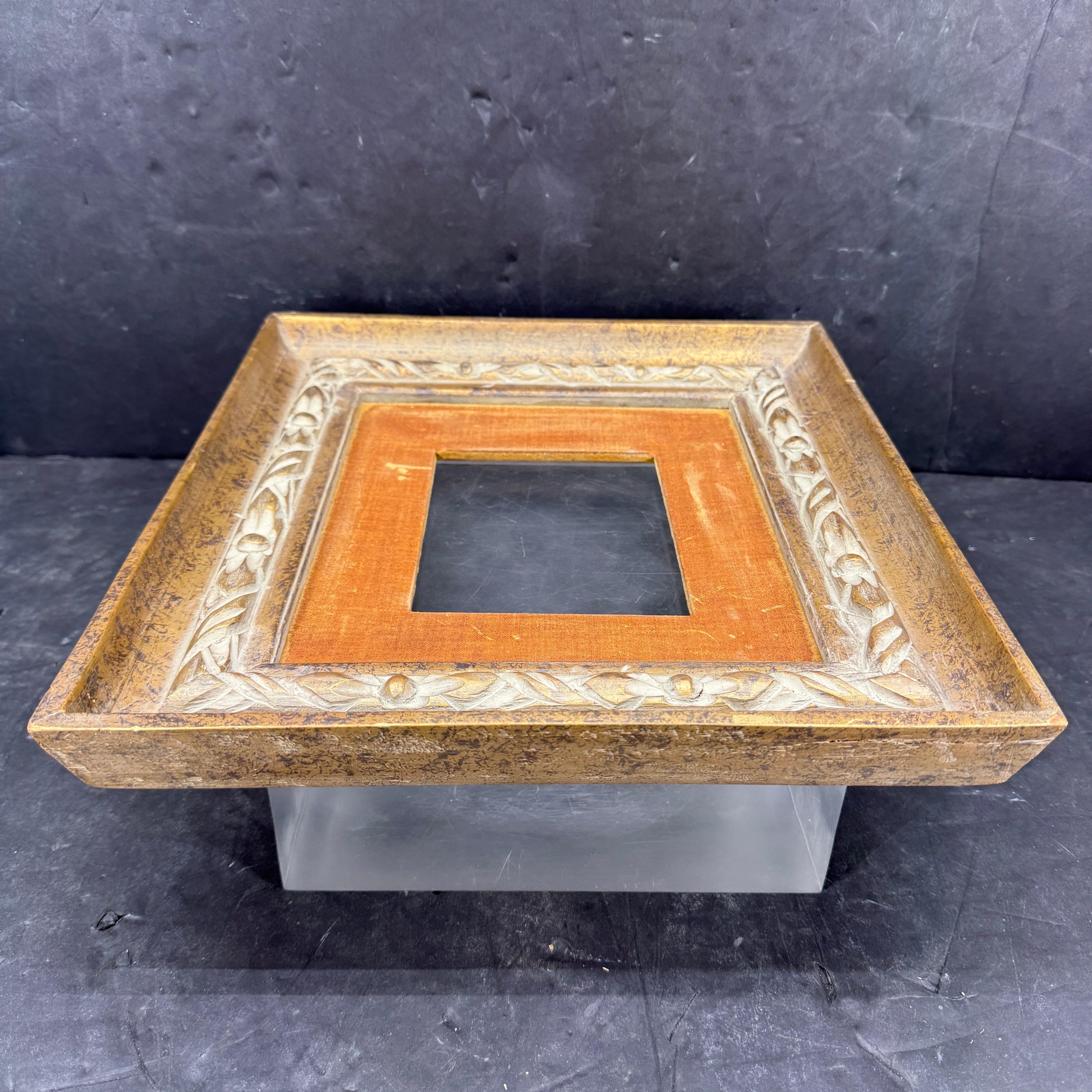 Europäische Mid-Century Gold vergoldet gemalt Wood Art Frame w Liner im Angebot 4