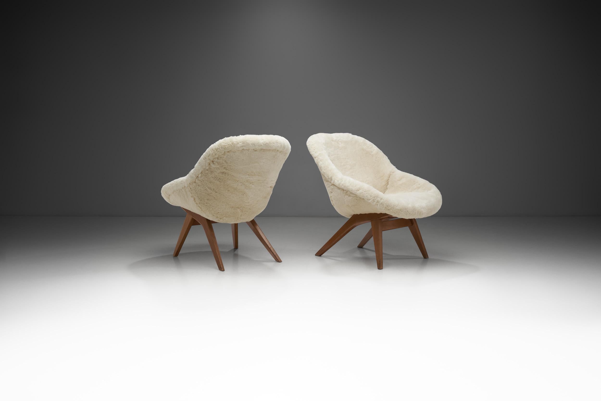 Wool European Mid-Century Modern Lounge Chairs with Tapered Legs, Europe circa 1950 For Sale