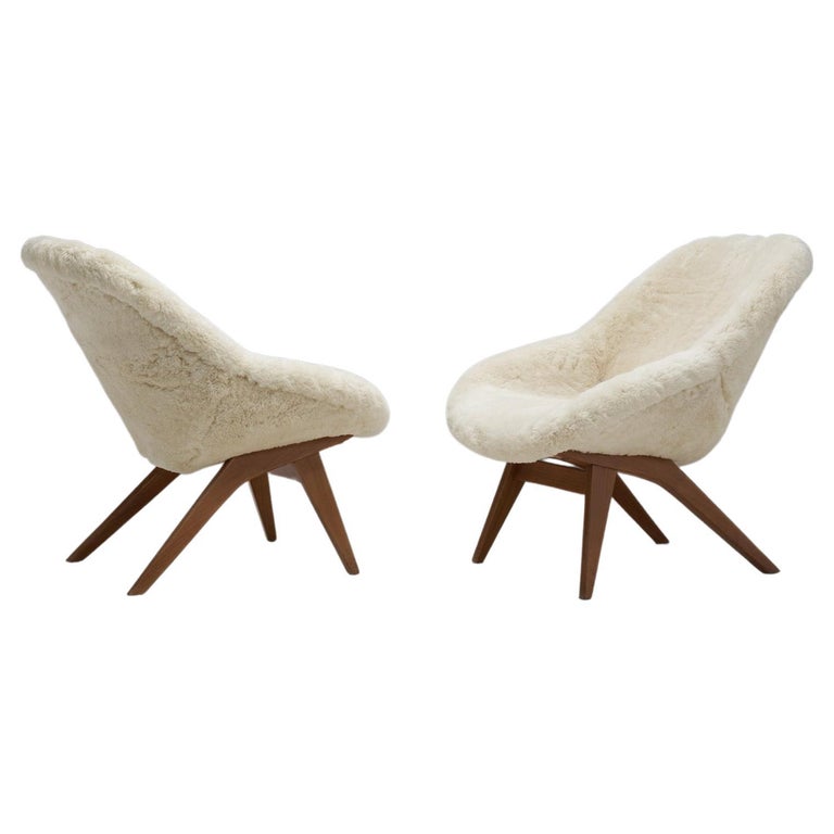 European MidCentury Modern Lounge Chairs with Tapered Legs, Europe ca