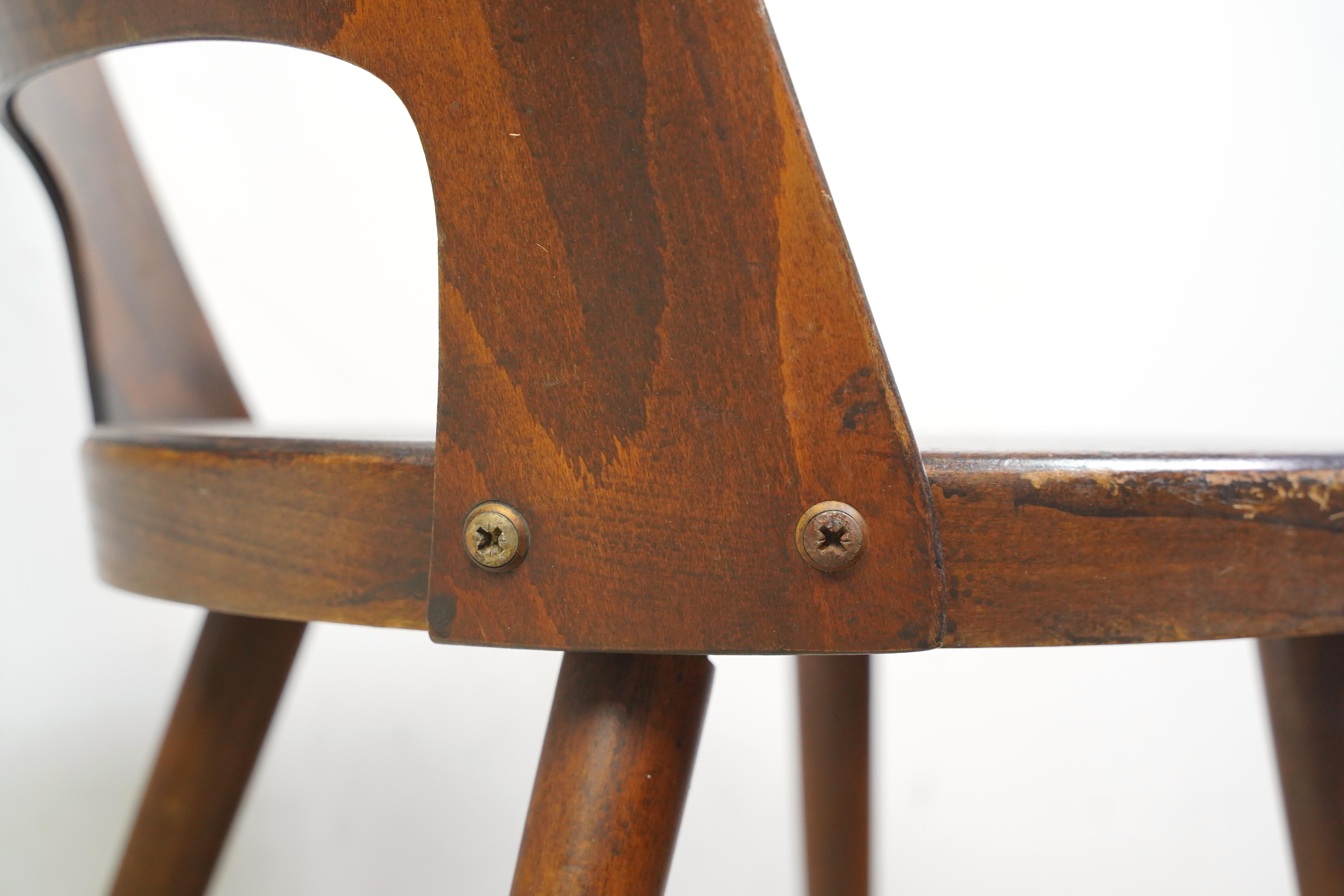 Chaise européenne moderne du milieu du siècle Qty Avilable en vente 3