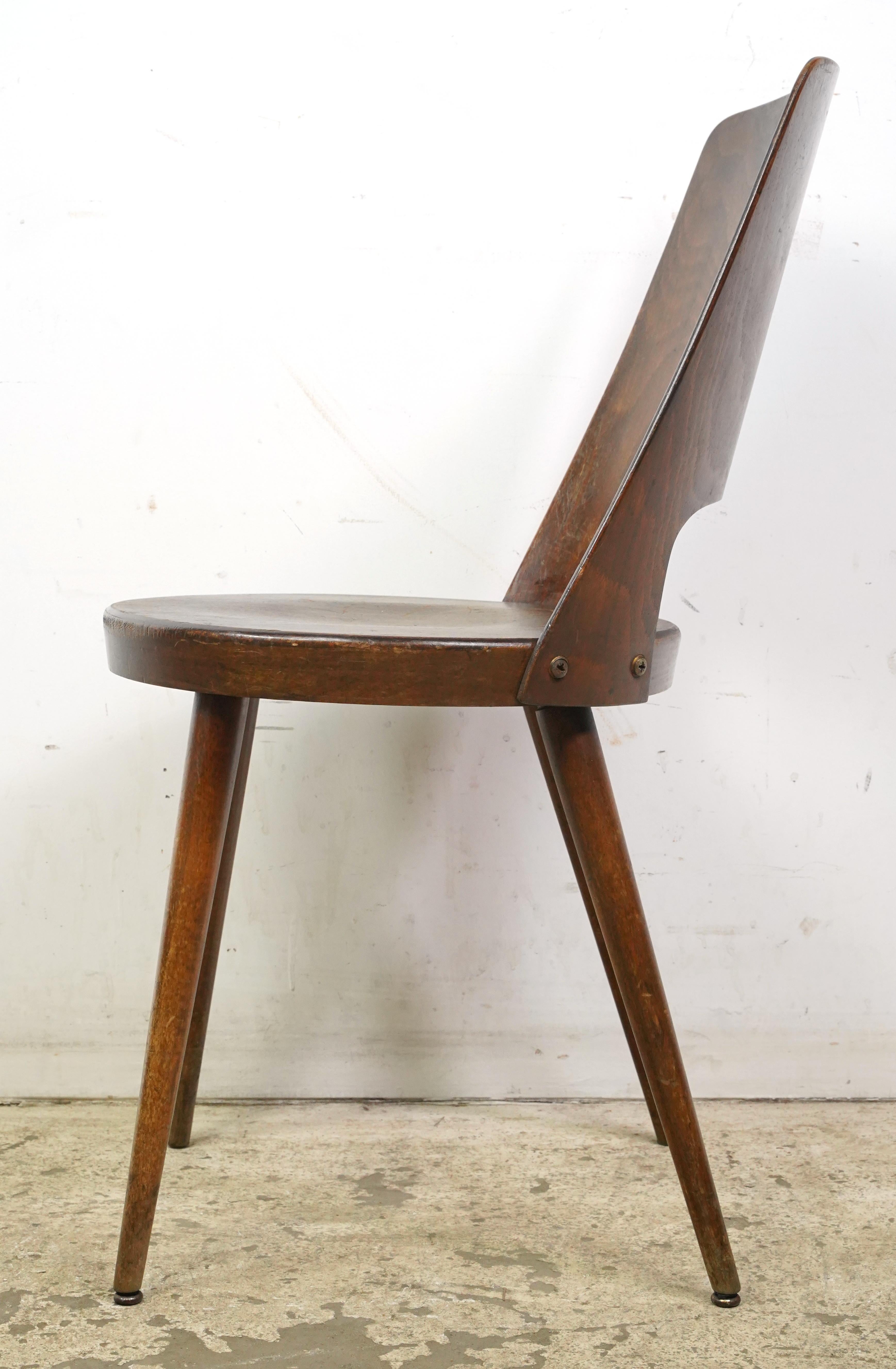 Chaise européenne moderne du milieu du siècle Qty Avilable en vente 5