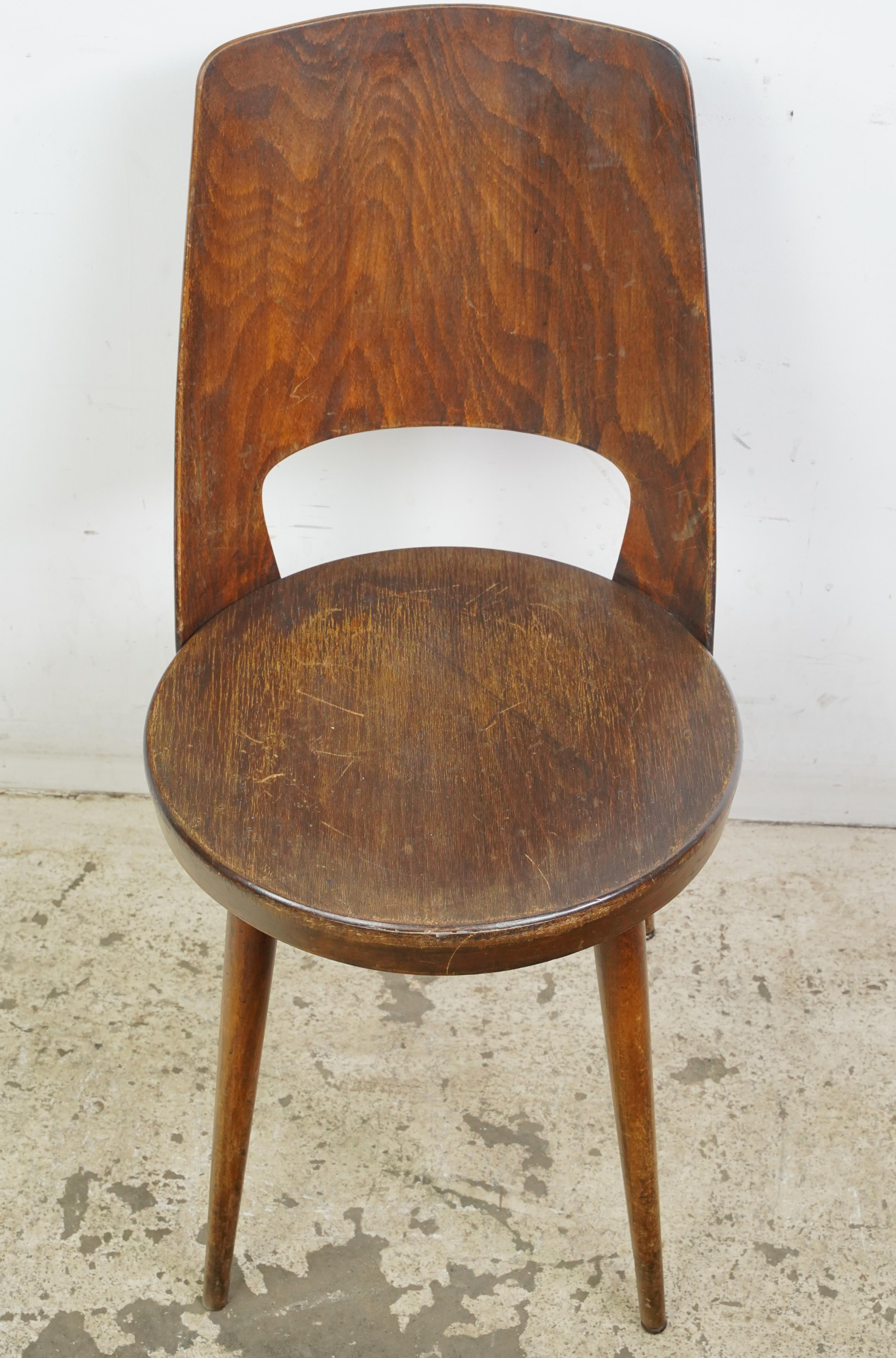 Chaise européenne moderne du milieu du siècle Qty Avilable Bon état - En vente à New York, NY