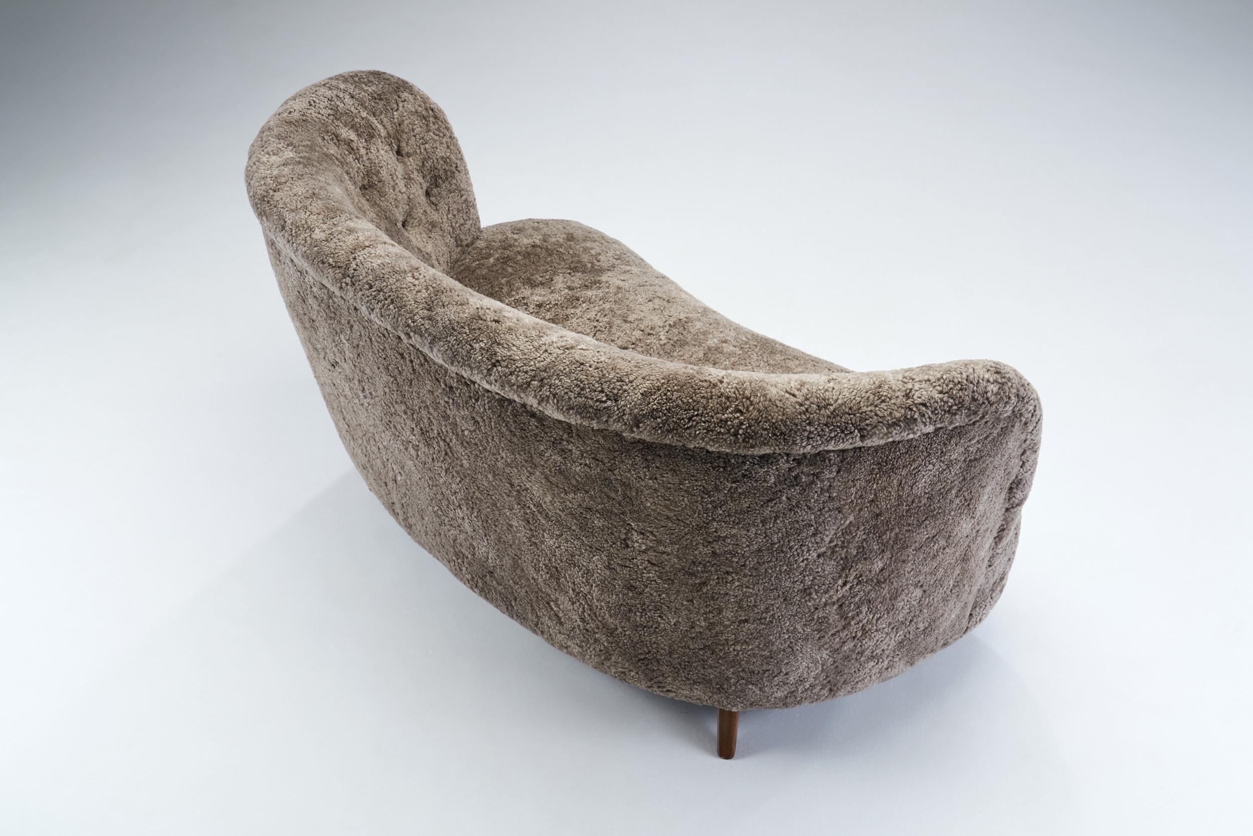 European Mid-Century Upholstered Crescent Sofa, Europe, ca 1950s For Sale 4