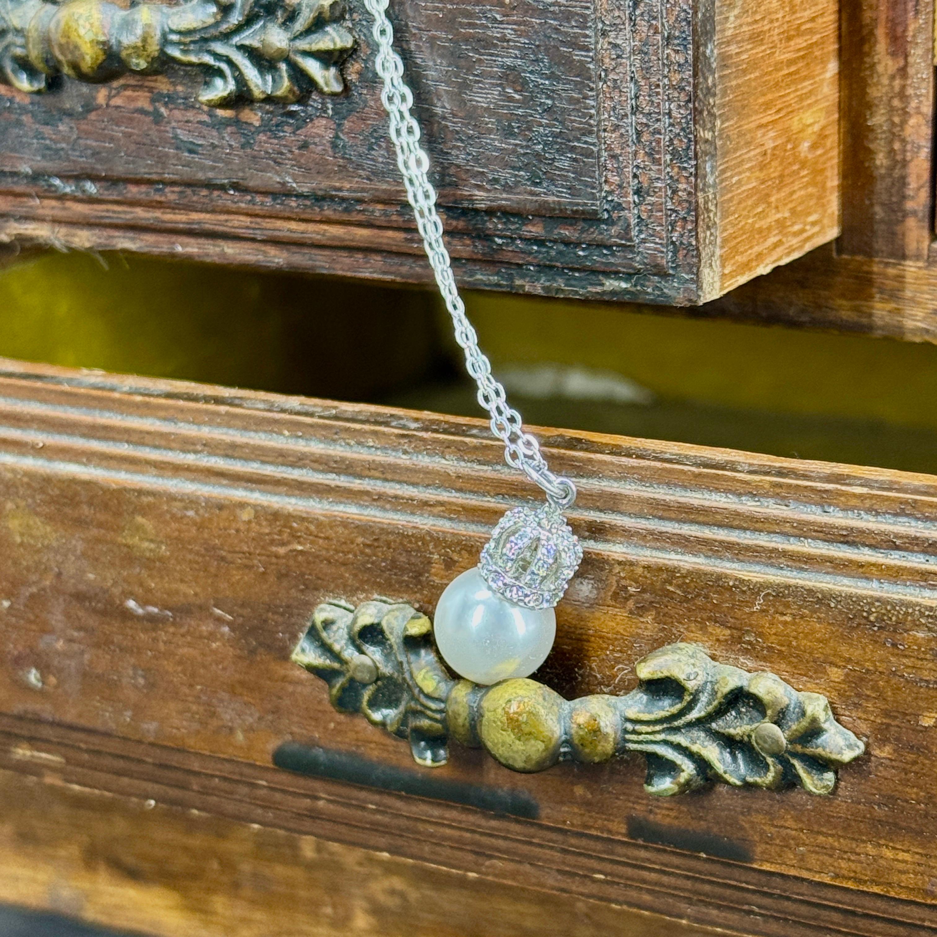 Europäischer Miniatur-Schmuck-Mehrfach-Schubladenschrank Kommode im Angebot 1