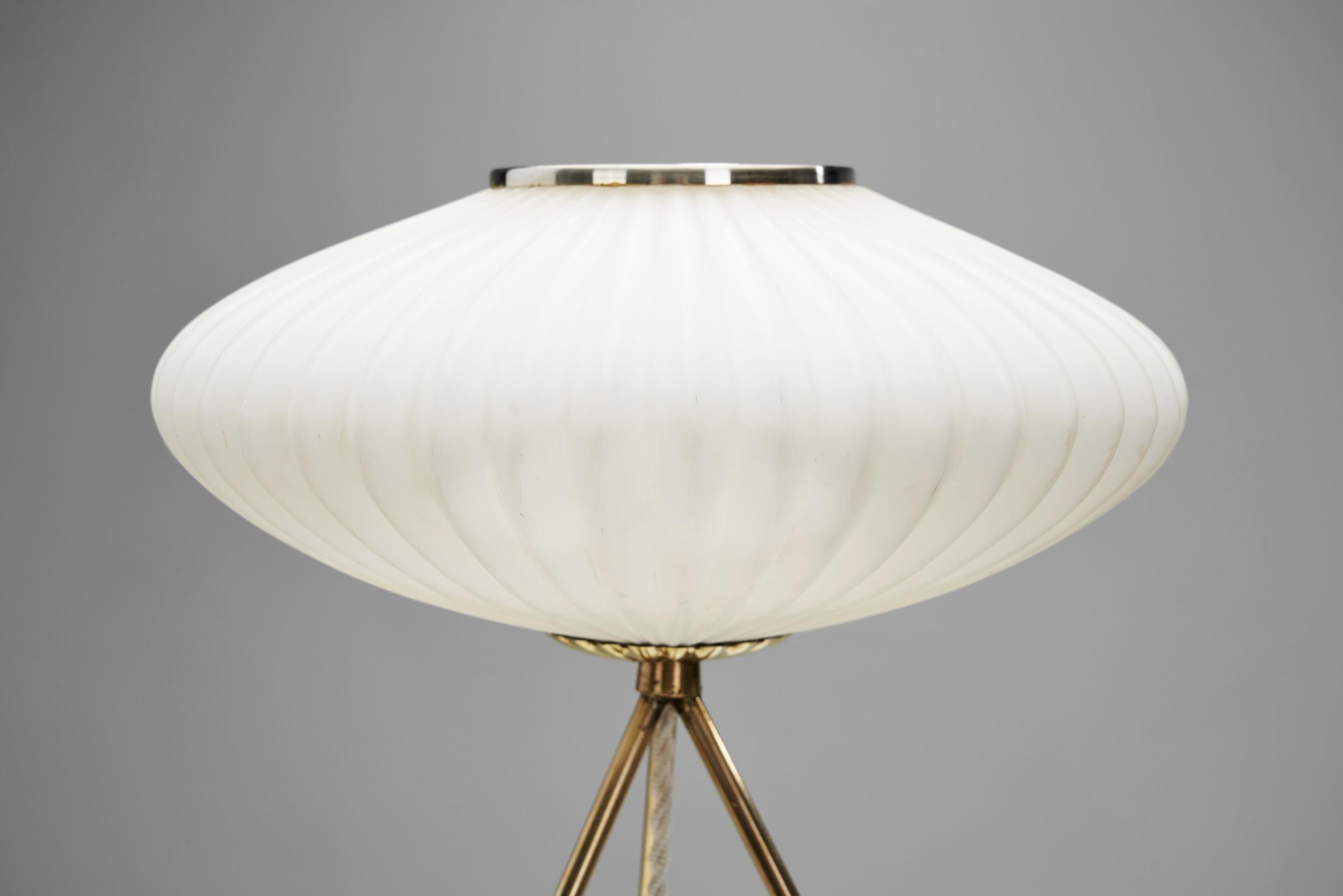 European Modern Tripod Table Lamp with Opal Glass Shade, Europe 1960s For Sale 2