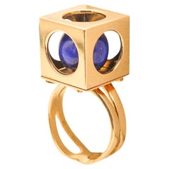 Retro European Modernist 1970 Sculptural Ring In 14Kt Yellow Gold With Lapis Lazuli
