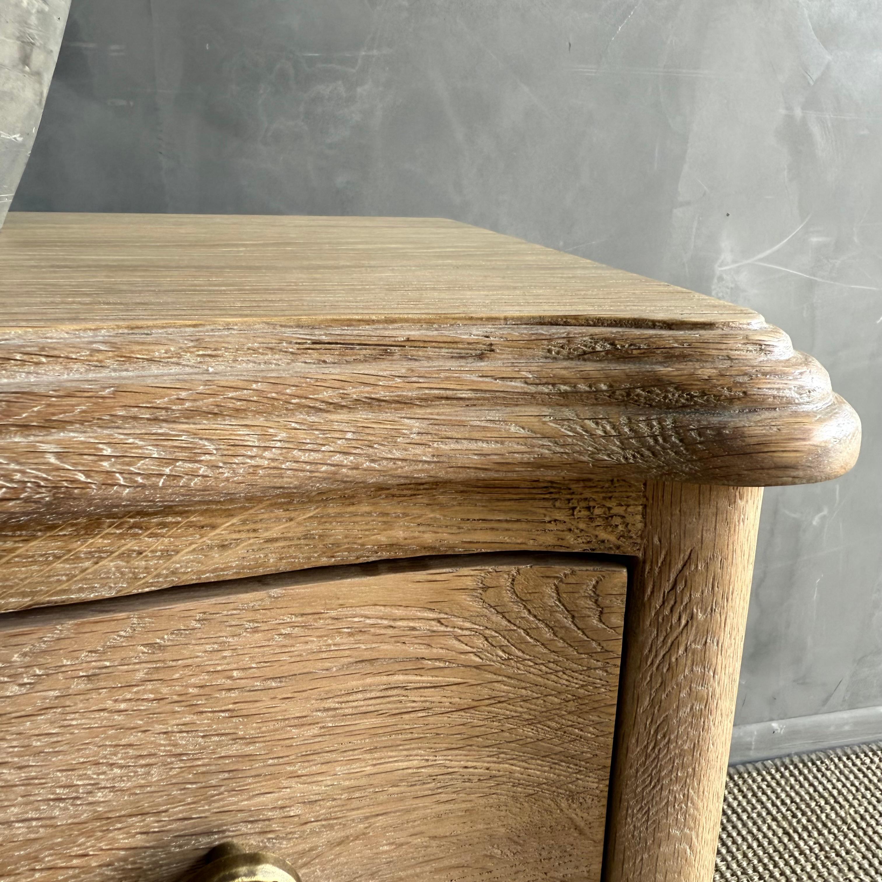 European Oak Night Stand with 3 Drawers im Angebot 7