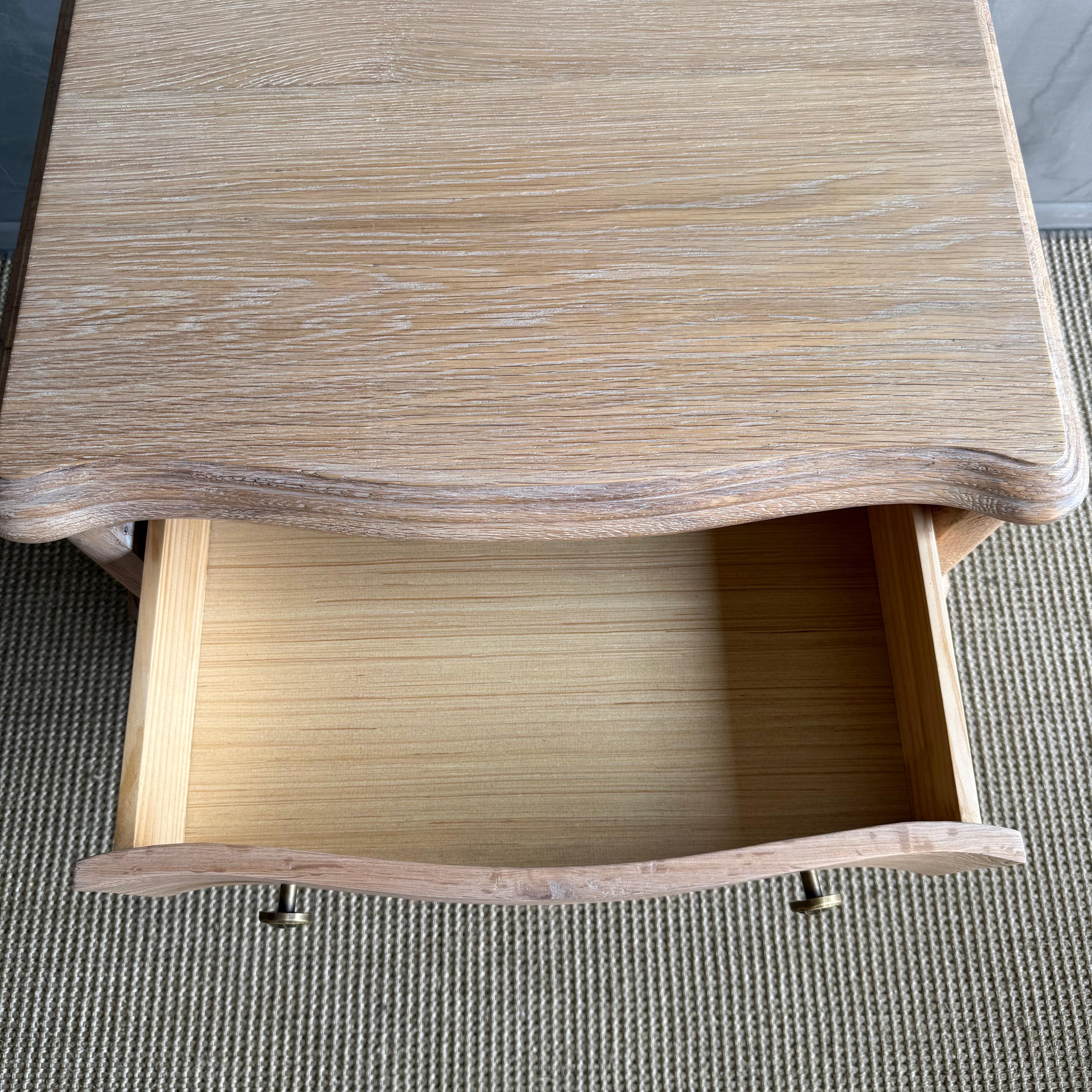 European Oak Night Stand with 3 Drawers im Angebot 1