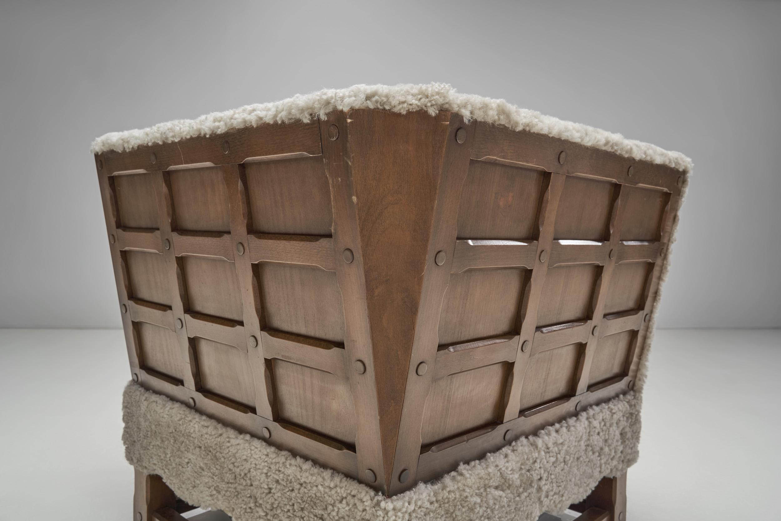 European Oak Panelled Box Chair in Sheepskin, Europe, 1940s For Sale 1