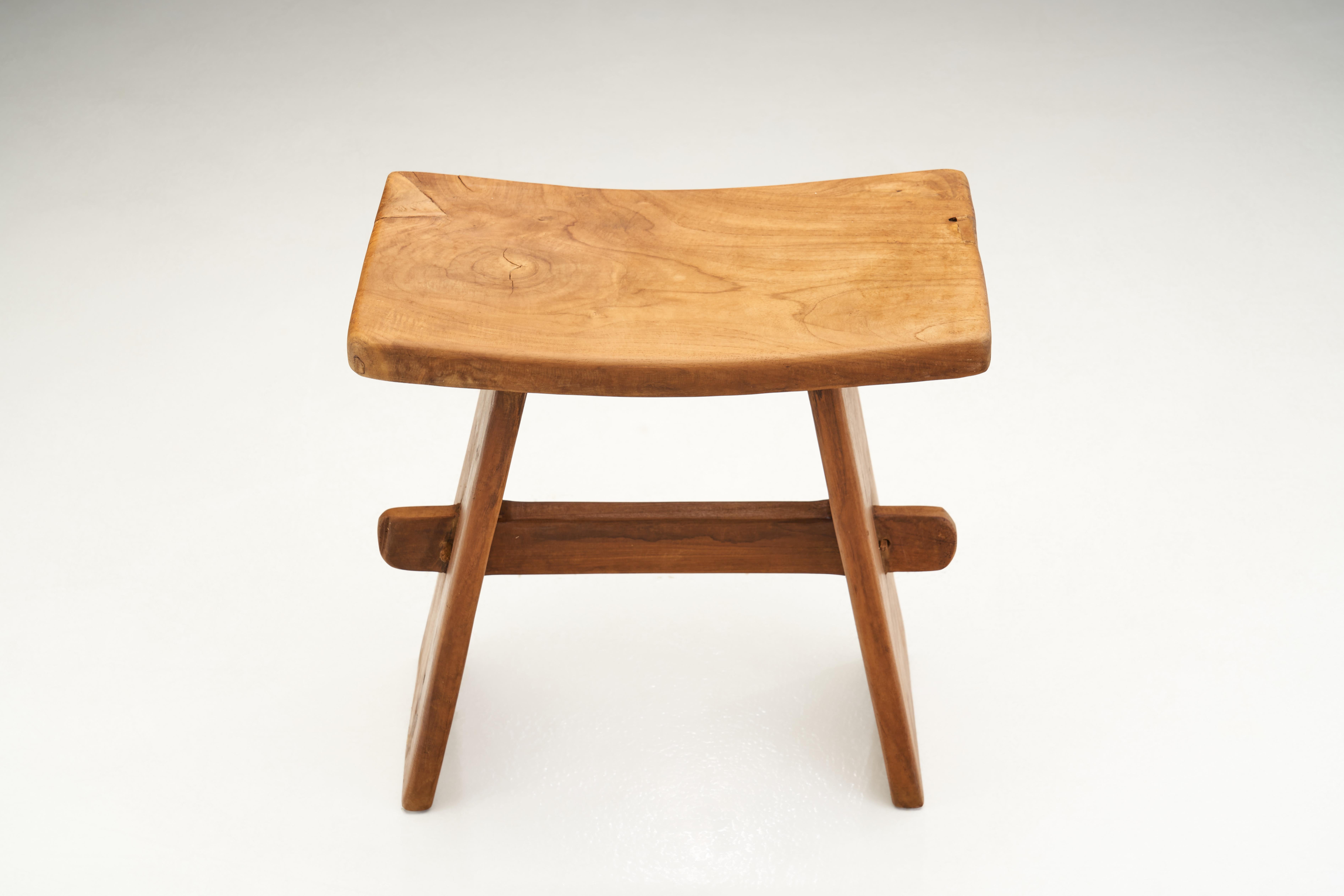 European Oak Stool with Tenon and Dowel Joinery, Europe late 20th Century 2