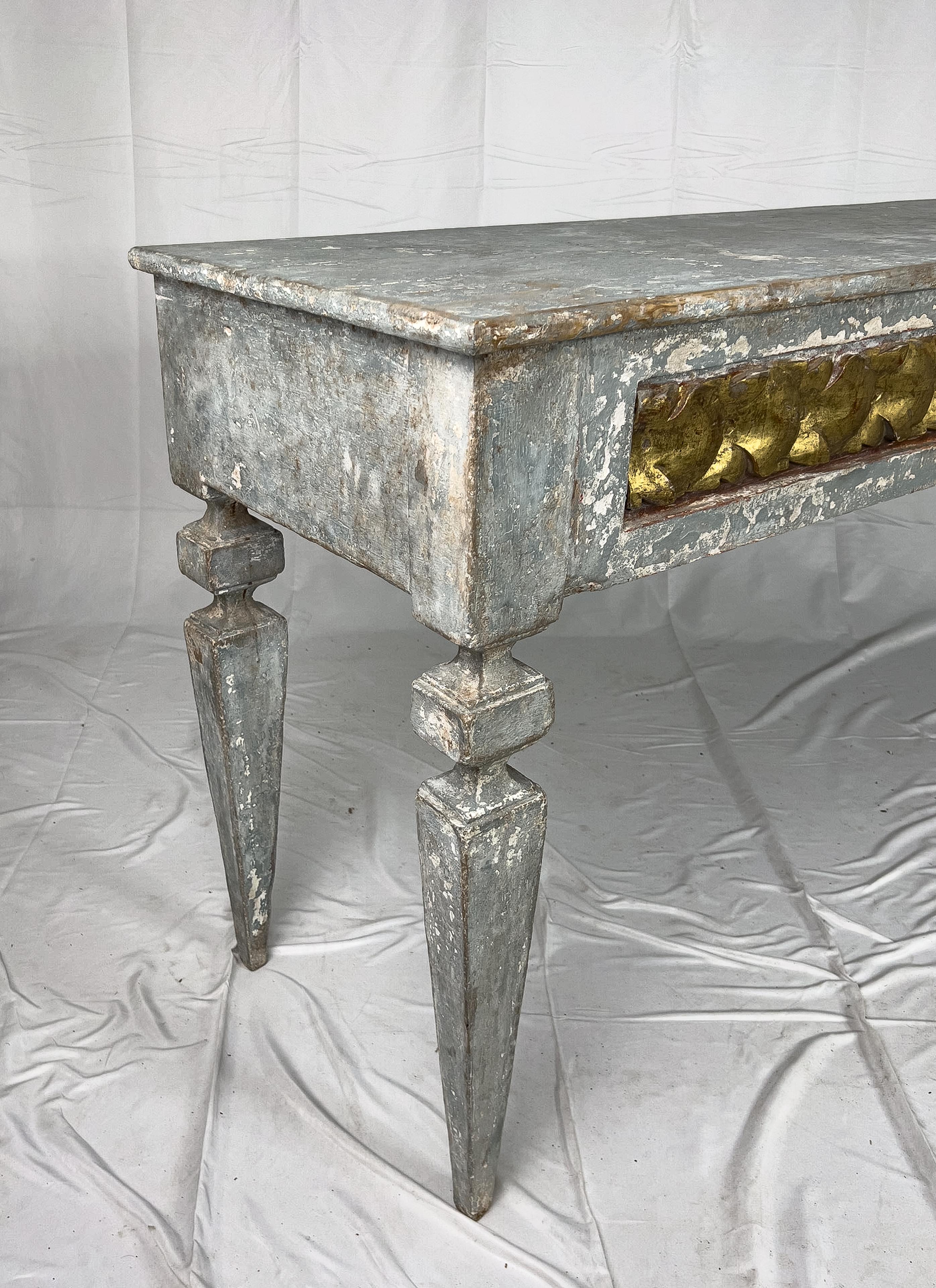 European Painted Console Made with 18th Century Gilt Fragment For Sale 2