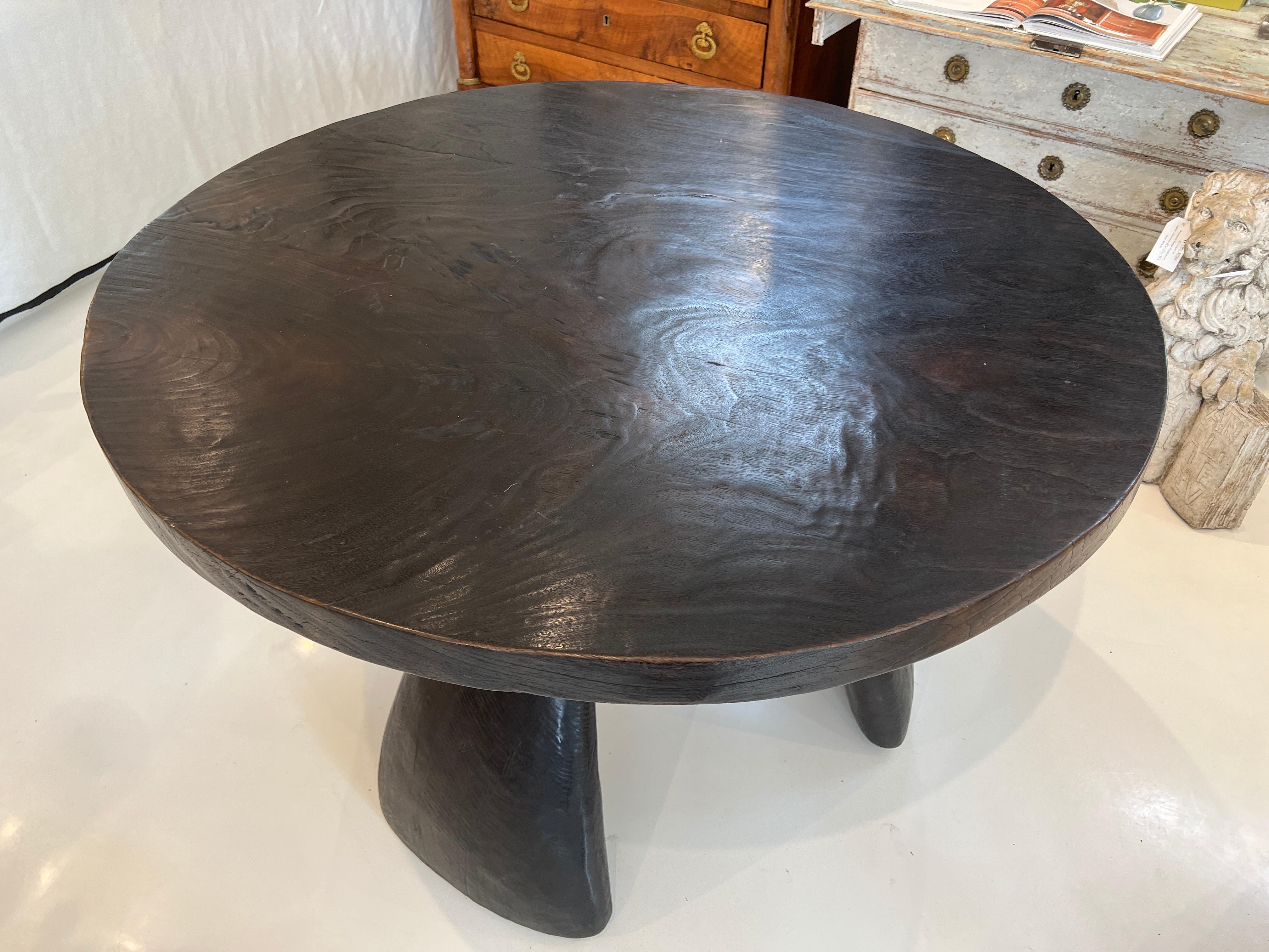 European Petal Table In Good Condition In New Orleans, LA