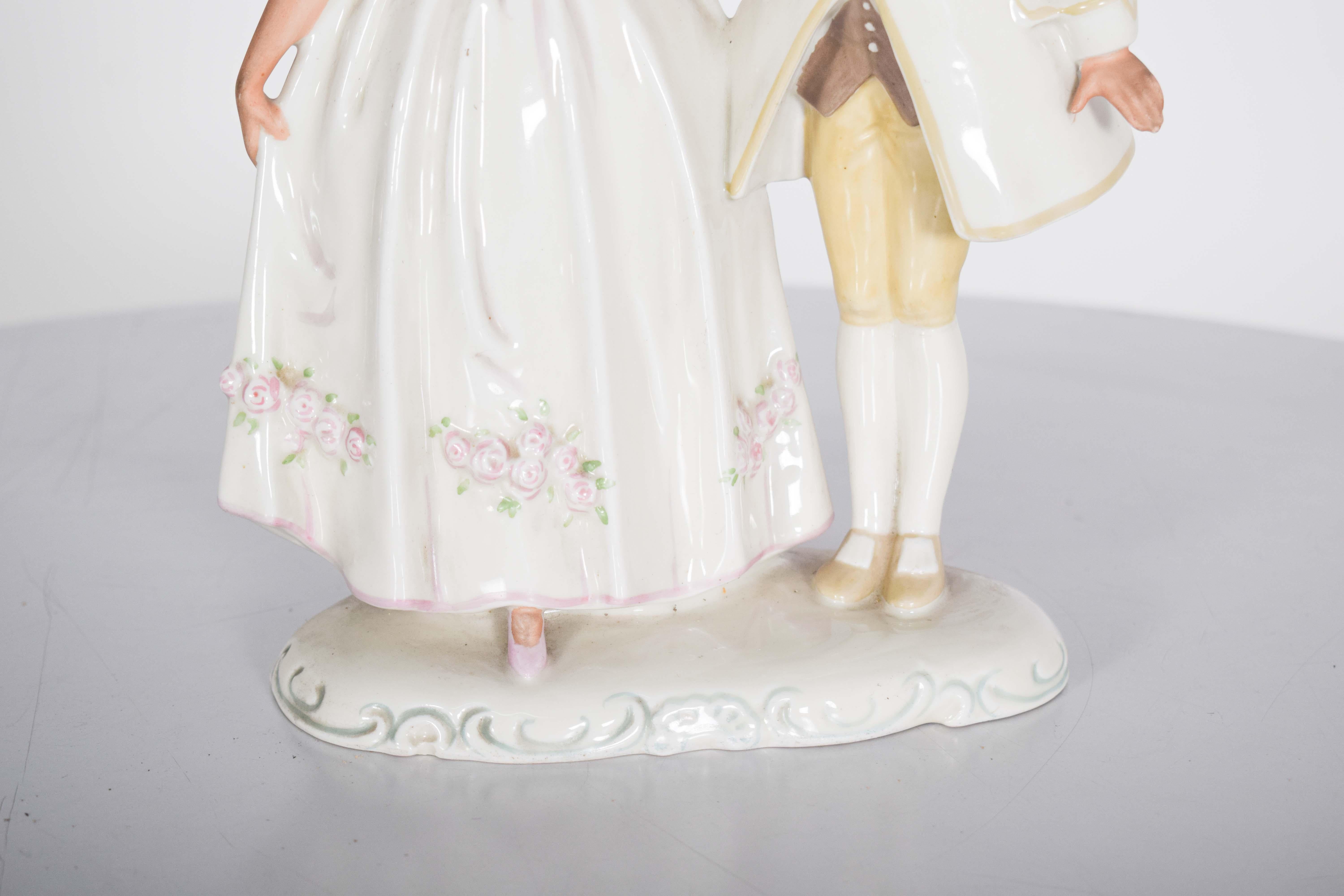 Figuras de escultura de porcelana europea, Checoslovaquia Moderno de mediados de siglo en venta