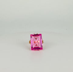 18k Rose Gold Ring with 10 ct Emerald-Cut Pink Amethyst - Roses de France
