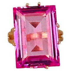 Elegante Anillo Europeo de Oro de 18k con Amatista talla Esmeralda de 10 ct - rosas de Francia