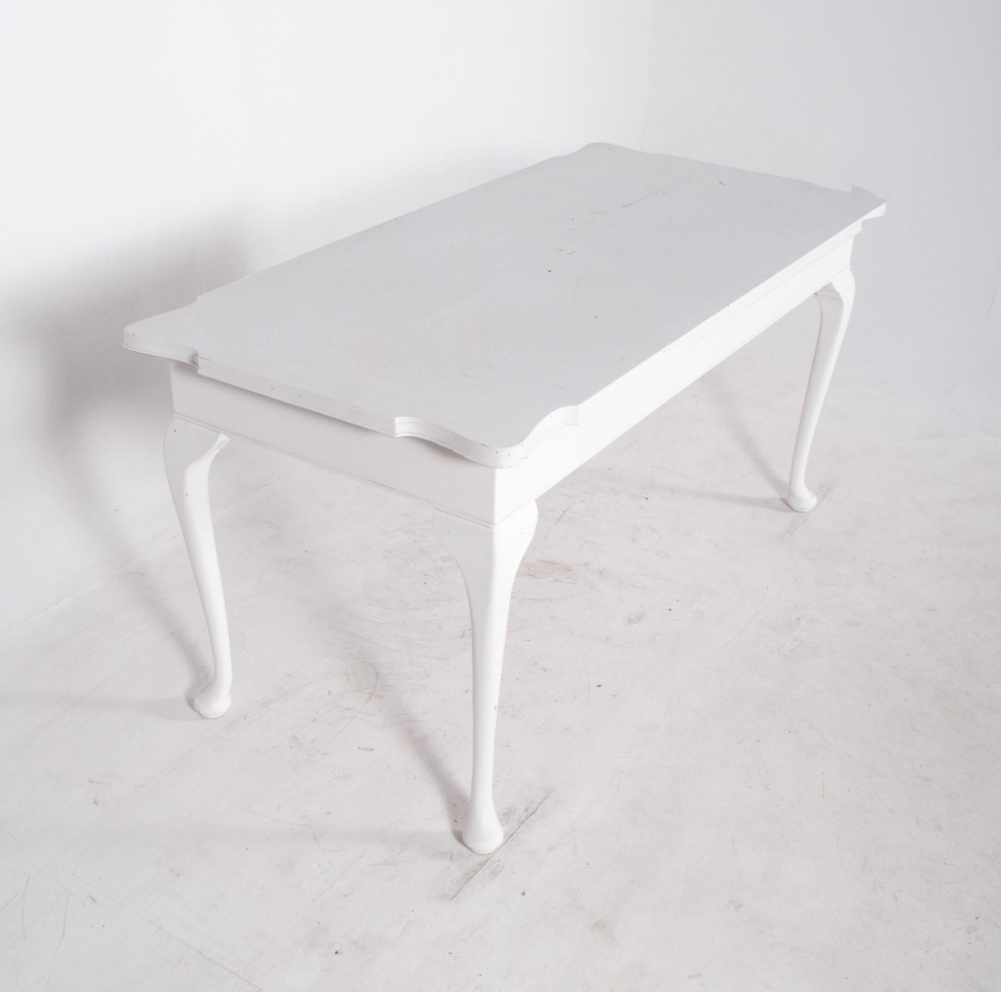 European Queen Anne Style White Painted Dining Table For Sale 1