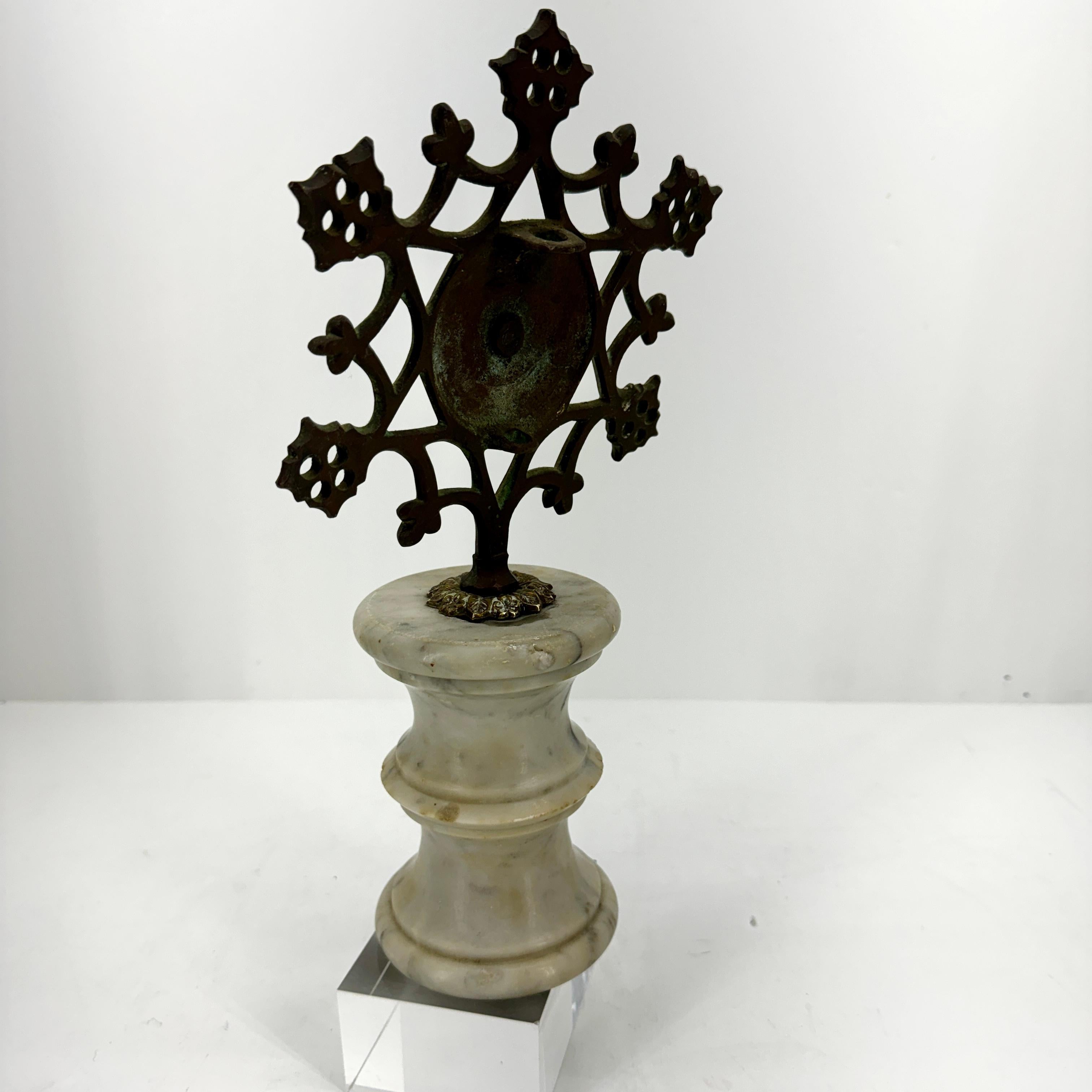 European Religious Bronze Sculpture Fragment on 19th Century Marble Pedestal In Good Condition For Sale In Haddonfield, NJ