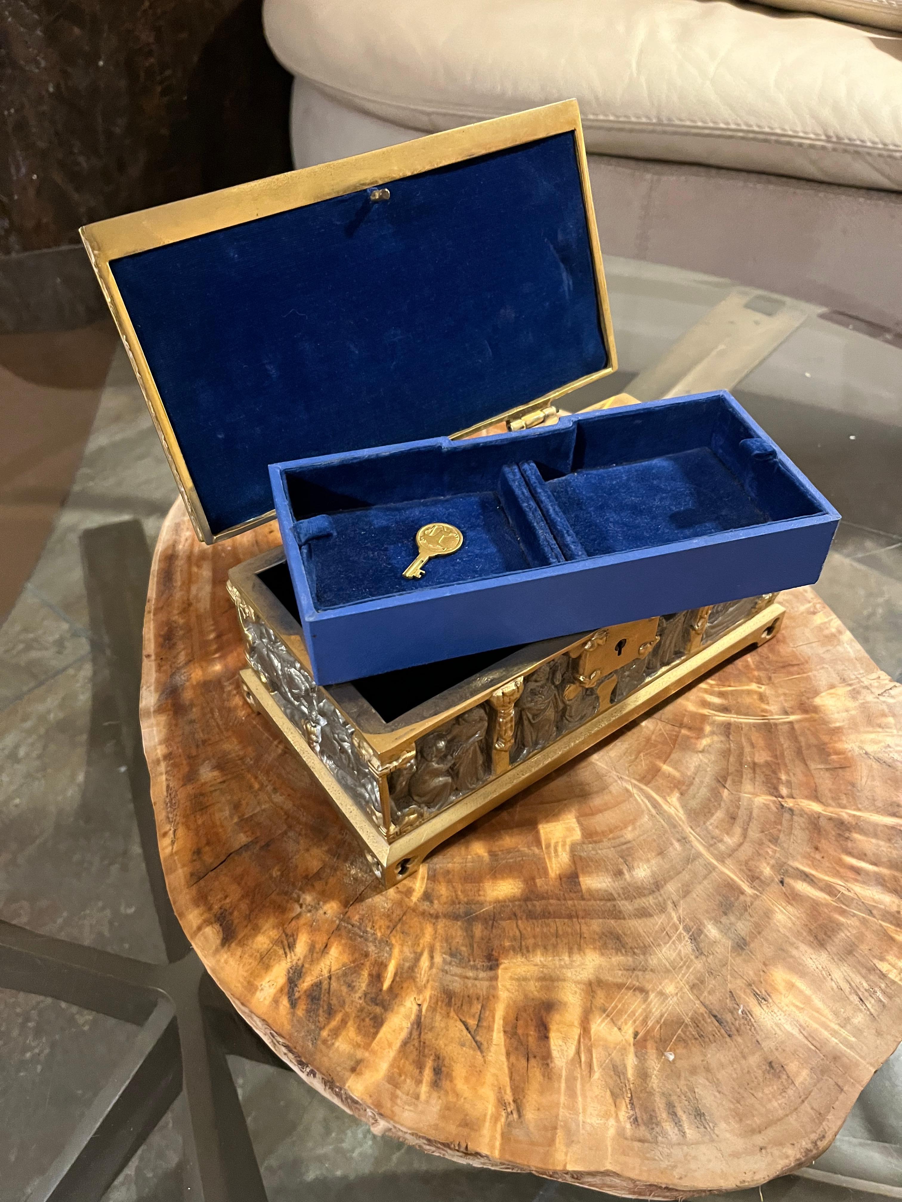 European Renaissance Style Jewelry Box Steel and Golden Steel  Key Blue Velvet For Sale 3