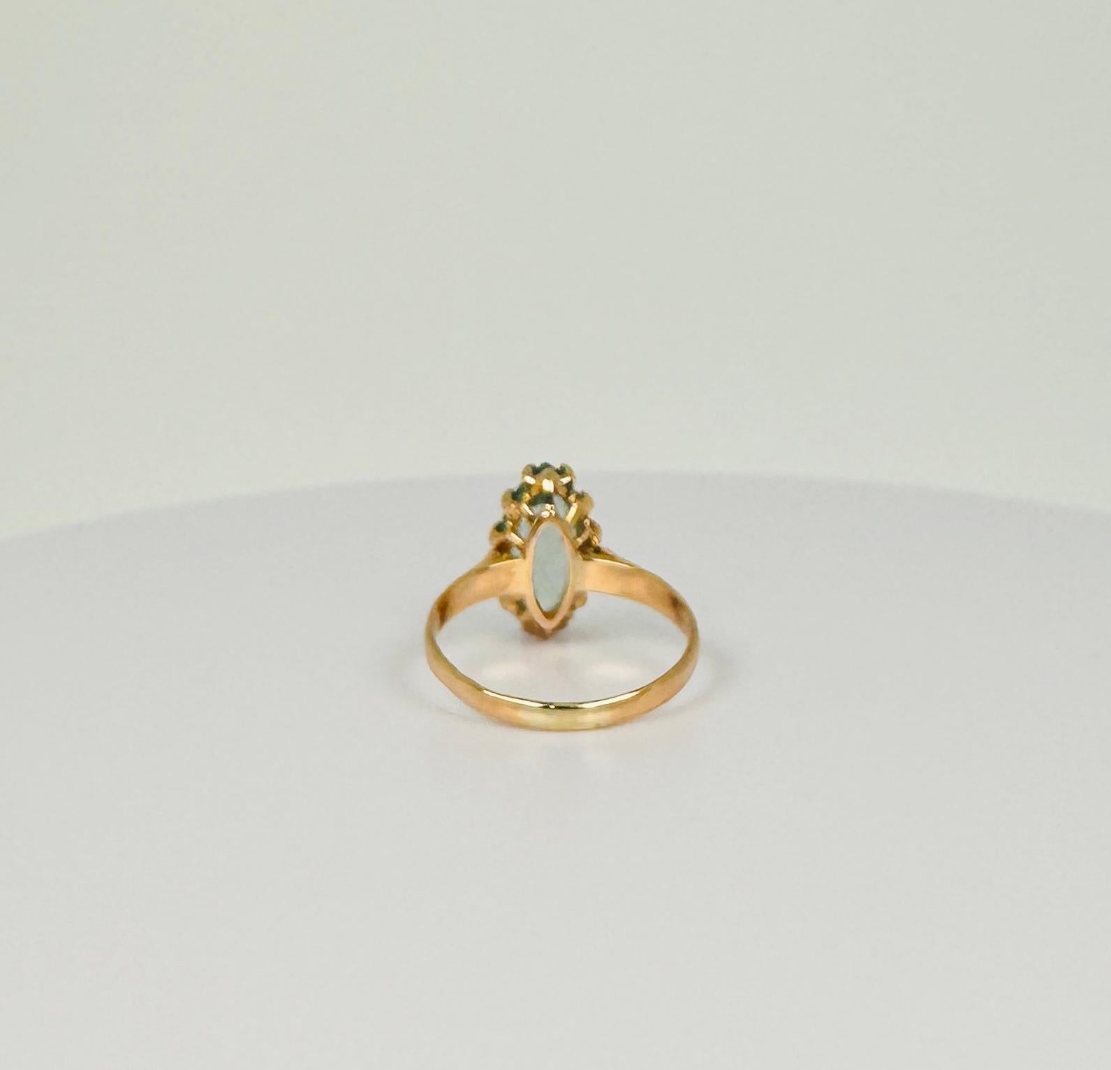 14k Grüner ovaler Spinell Solitär Ring in Marquise-Form in warmem Goldfassung 2