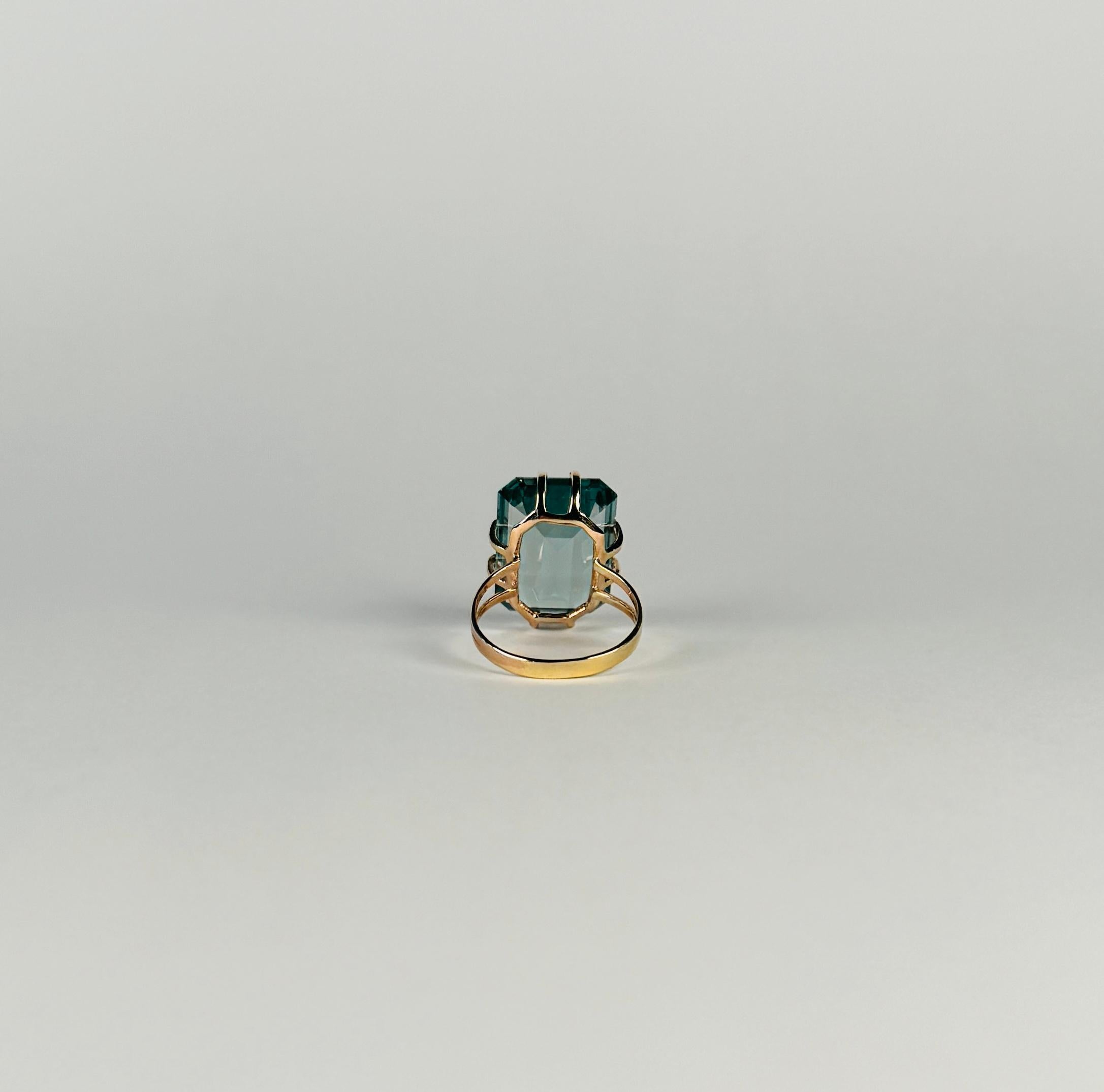 European Rosé gold ring of 18 carat with a tourmaline of 12 carat For Sale 1