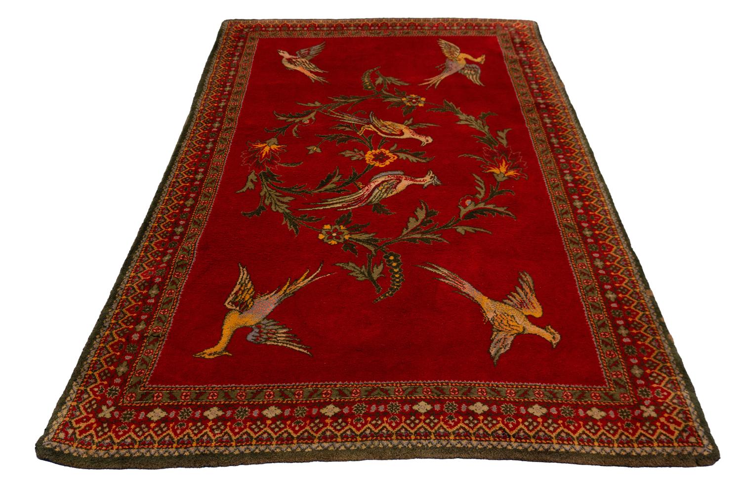 Europäischer Teppich, Kirschbaumholzfeld mit Vögeln und Blumenringen, um 1880 (Handgeknüpft) im Angebot