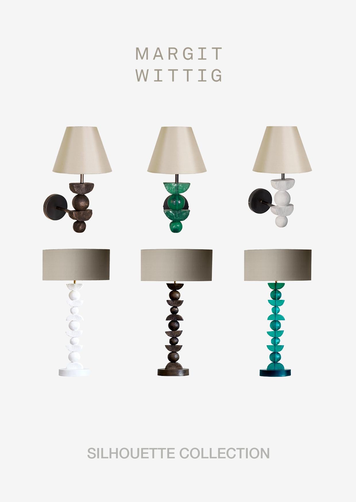Europäische Silhouette-Tischlampe von Margit Wittig, Bronzeharz (21. Jahrhundert und zeitgenössisch) im Angebot