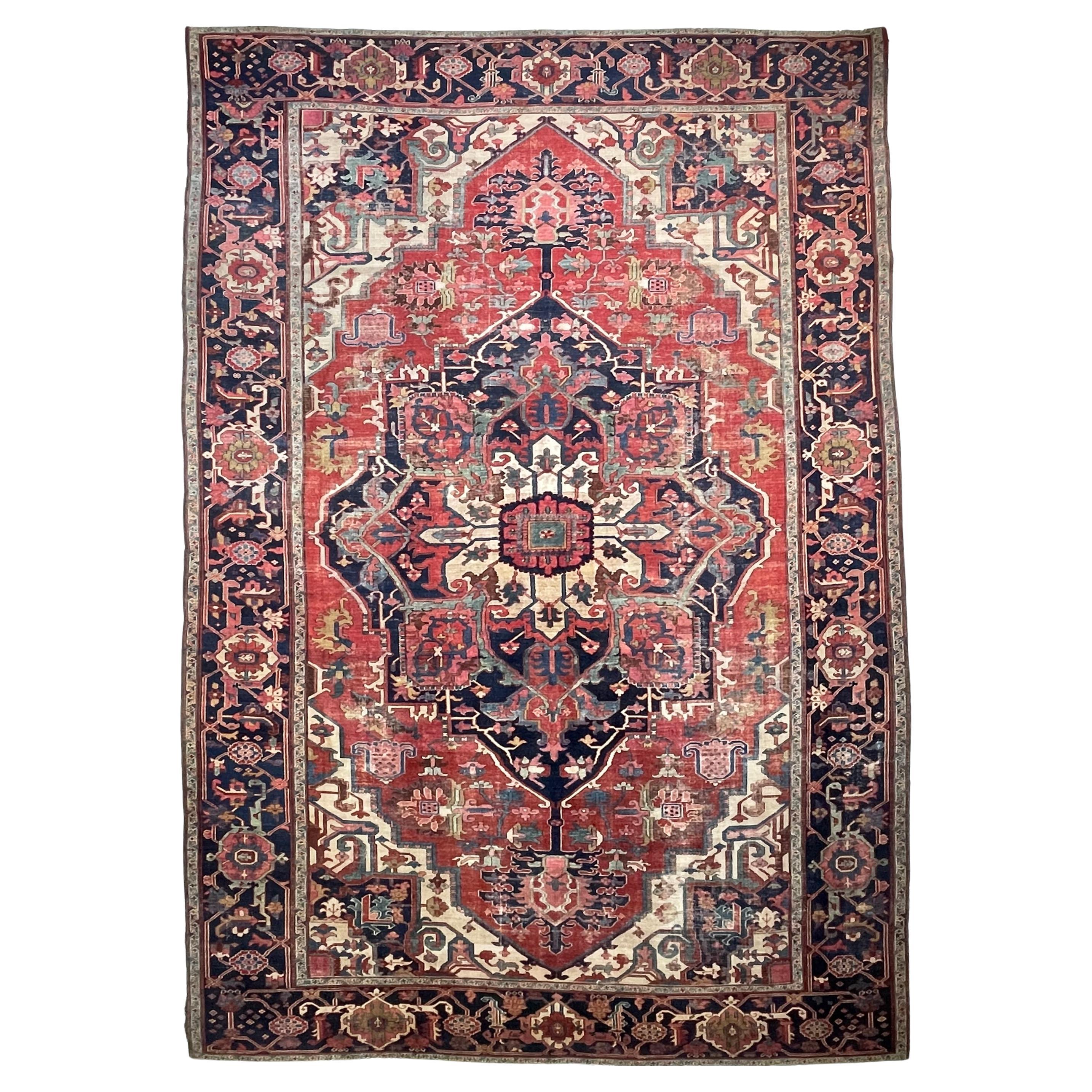 Tapis Serapi ancien, de taille européenne, datant du début du siècle, c.I.C. en vente
