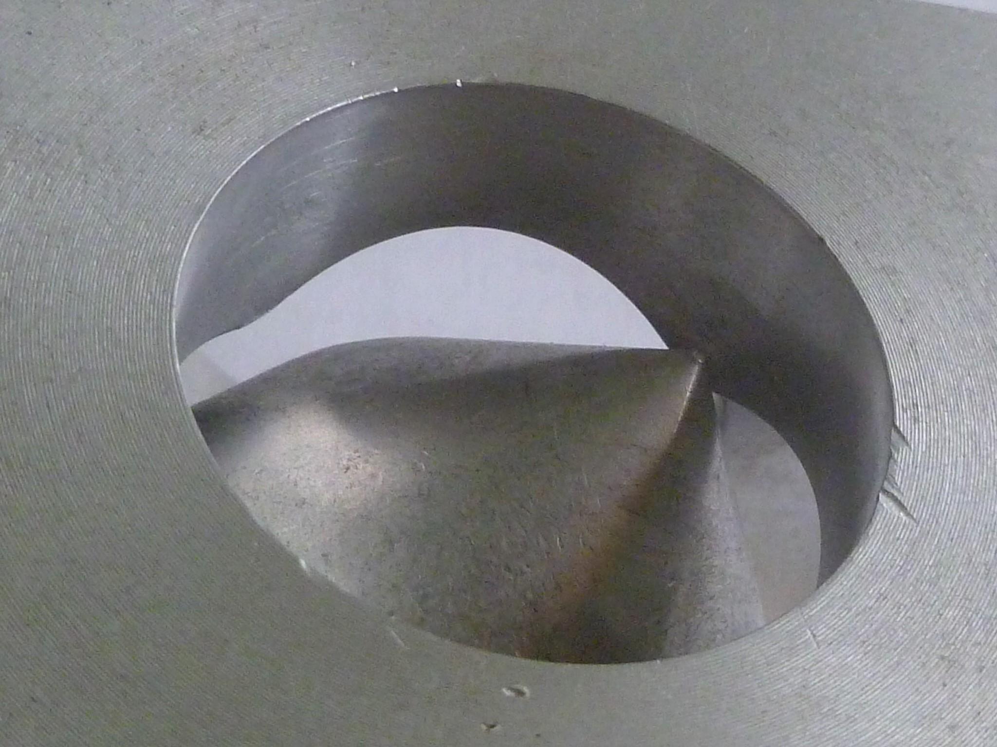 Fin du 20e siècle Cube casse-tête Bibelot de l'ère spatiale européenne en aluminium:: 1970