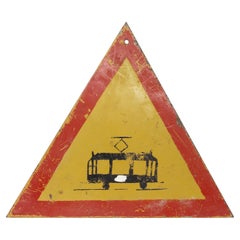 Panneau de circulation routier triangulaire européen en acier