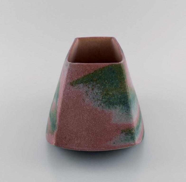 European Studio Ceramicist, Unique Bowl in Glazed Ceramics, Dated 1986 In Excellent Condition For Sale In Copenhagen, DK