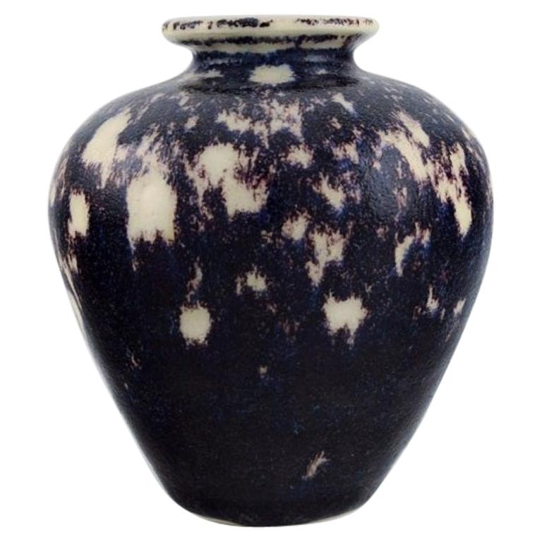 Europäischer Studio-Keramikkünstler, einzigartige Vase aus glasierter Keramik, 21. Jahrhundert