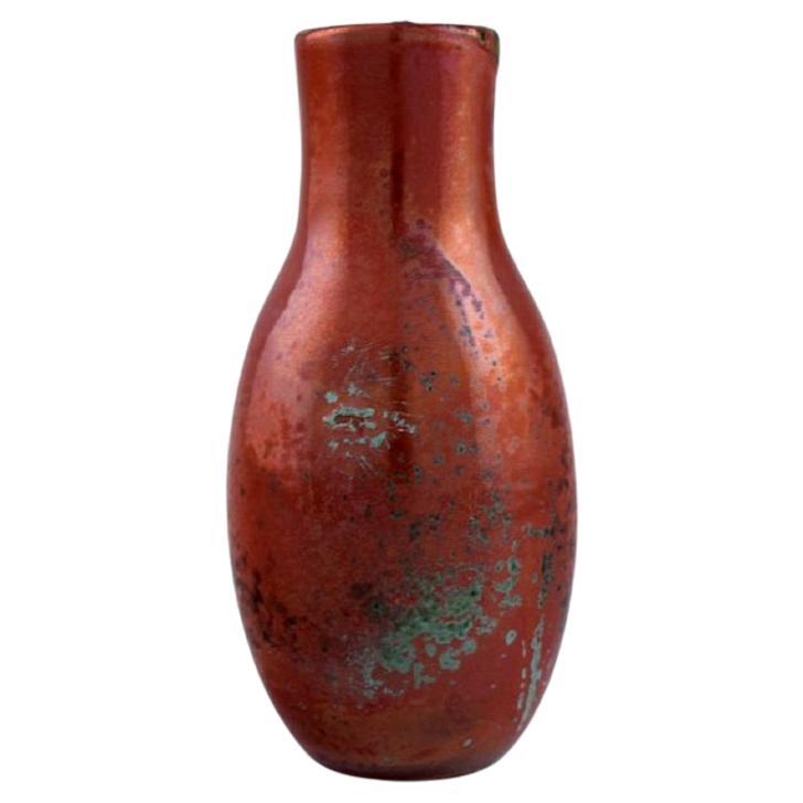 Europäische Studio-Keramikerin, einzigartige Vase aus glasiertem Steingut, Mitte des 20. Jahrhunderts.