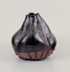 Europäischer Studio-Keramiker. Große einzigartige Keramikvase. Organische Form.