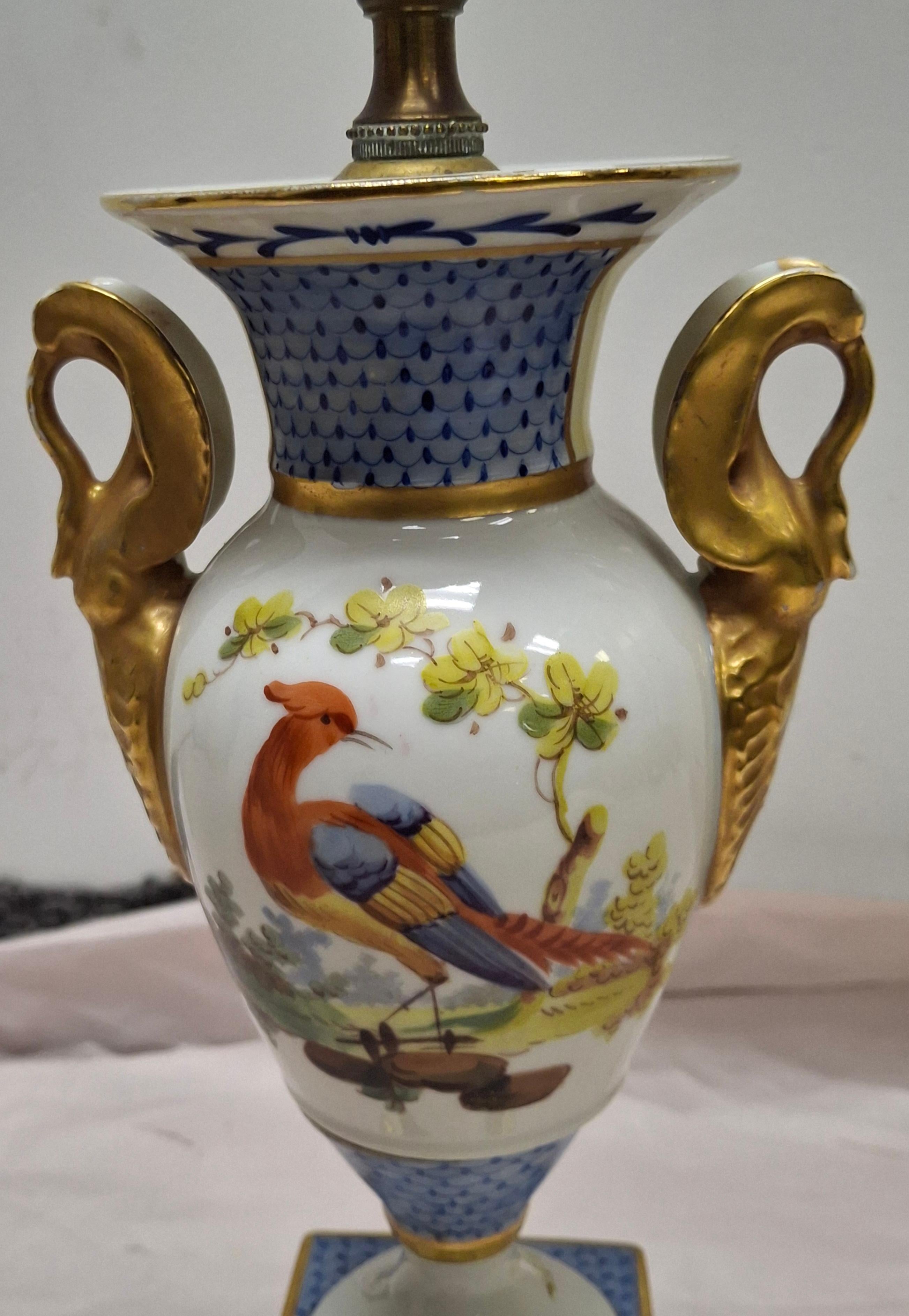 European Style Decorated Porcelain Urn Mounted as Table Lamp In condizioni buone in vendita a Germantown, MD