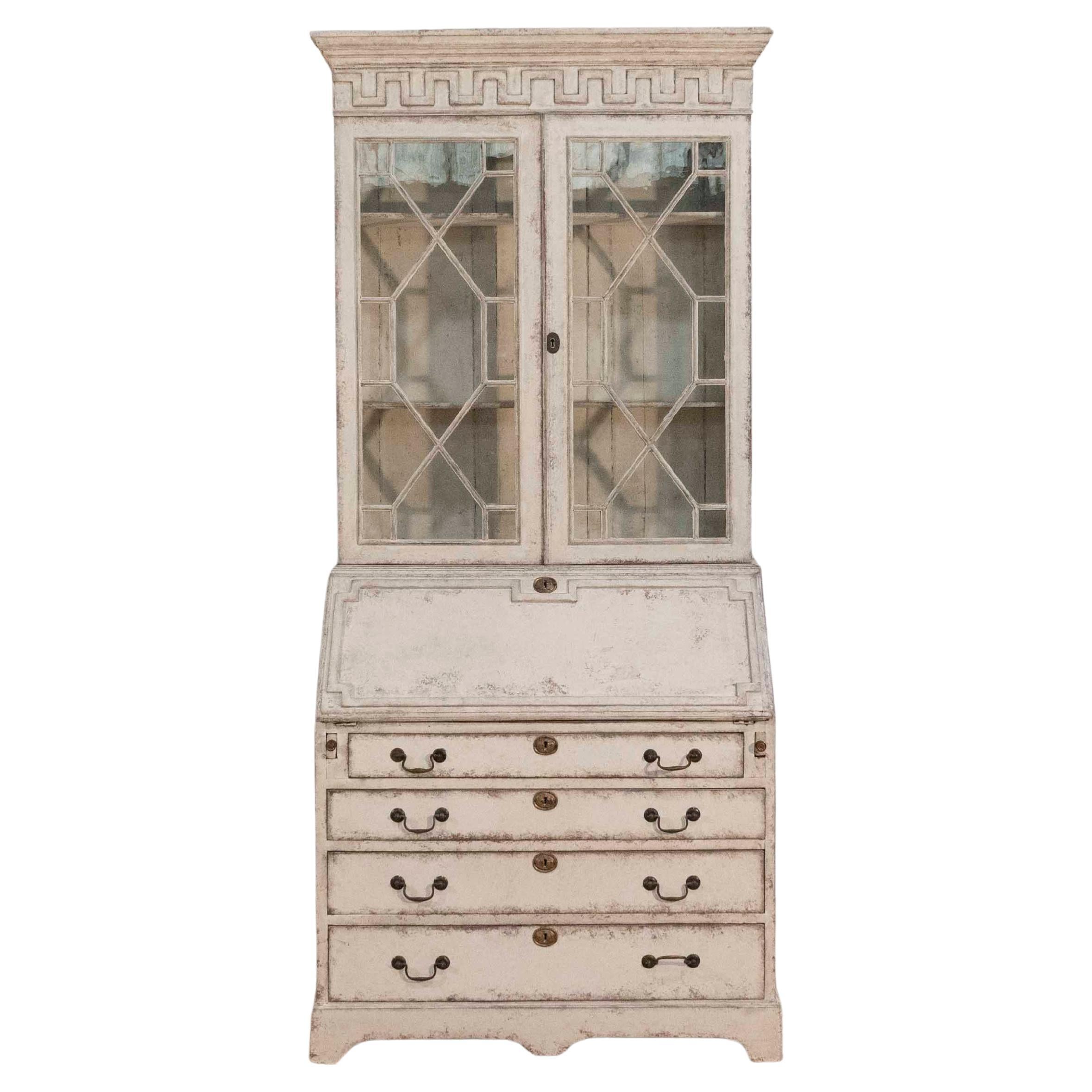 European two-part vitrine cabinet with fine carvings, circa 1790