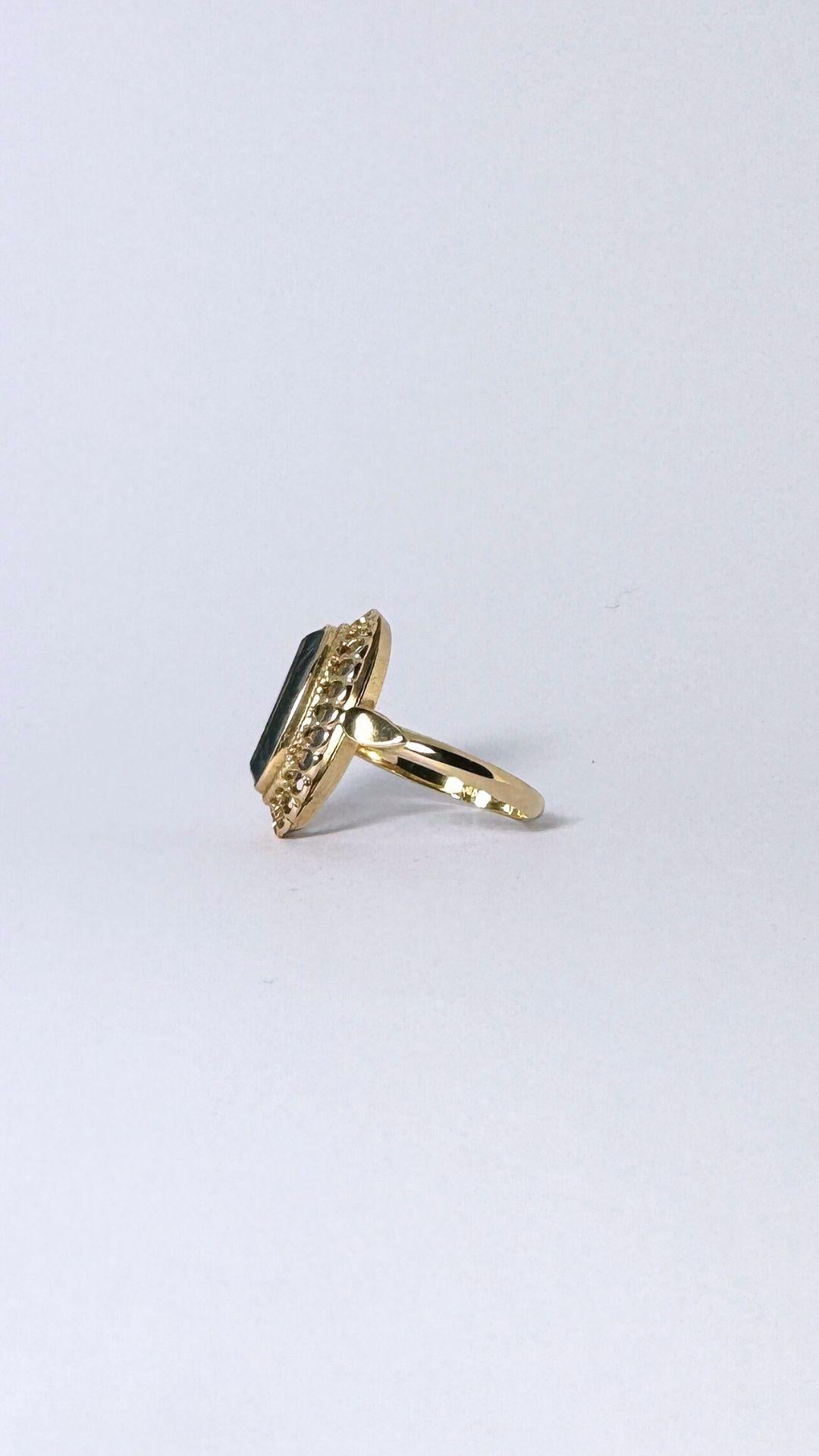 Europäischer Vintage-Ring aus 14 Karat Gold mit einem Spinell aus  5,54 Karat (Ovalschliff) im Angebot