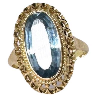 European vintage ring 14 carat gold with a spinel of  5.54 carat For Sale