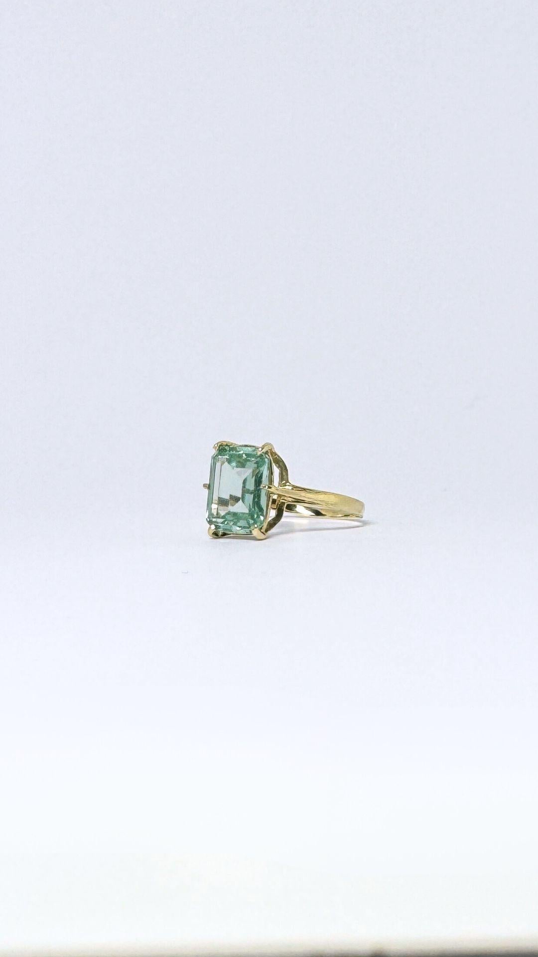 Europäischer Vintage-Ring aus 14 Karat Gold mit grünem Turmalin (Nachkriegszeit)