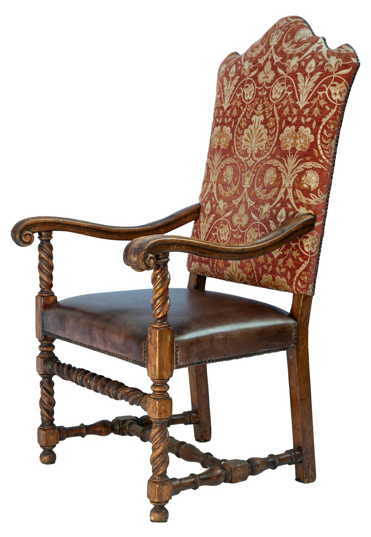Thronstühle aus europäischem Nussbaum, ein Paar (Barock) im Angebot