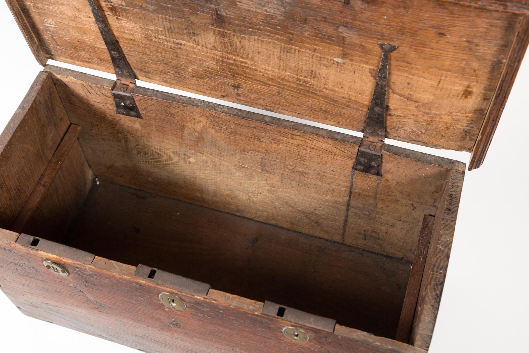 European Walnut Storage Chest, Early 19th Century For Sale 1