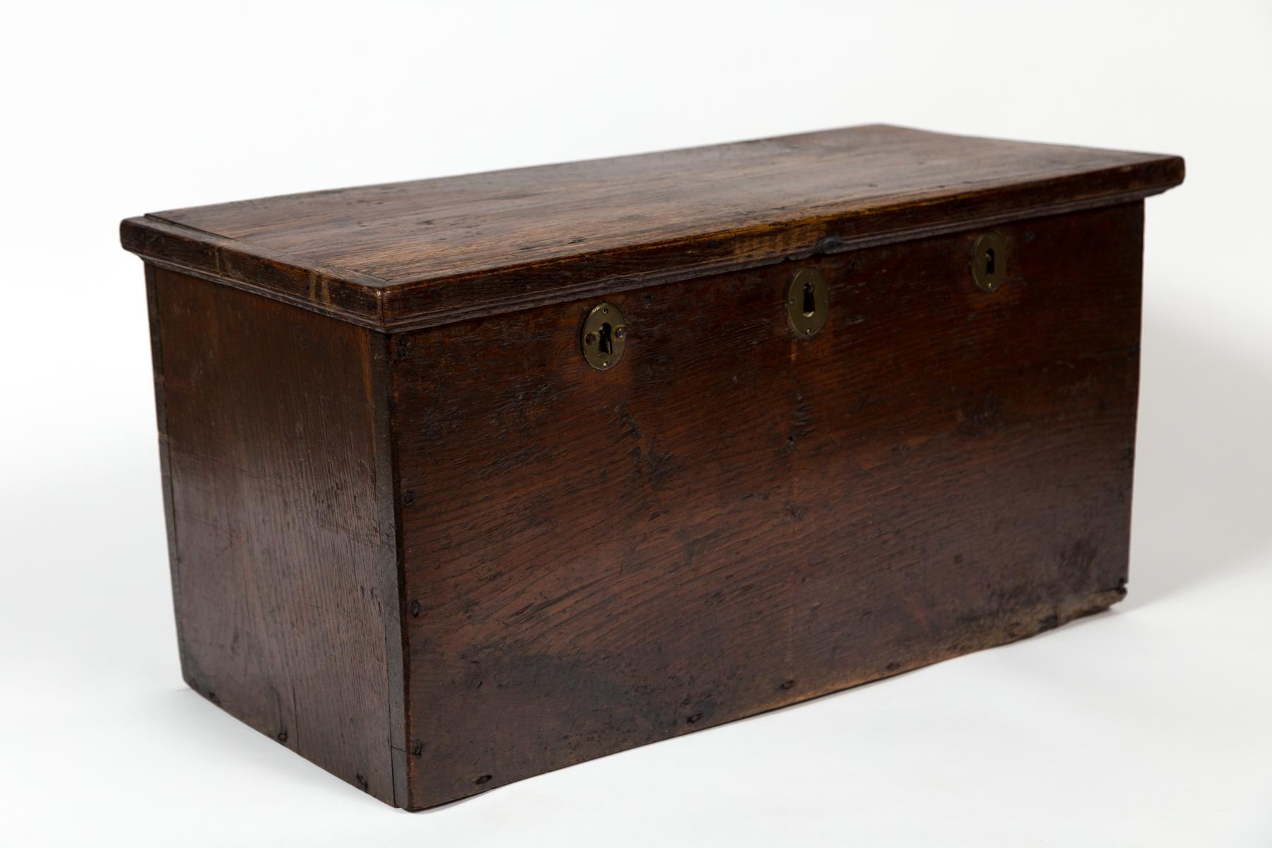 European Walnut Storage Chest, Early 19th Century For Sale 4