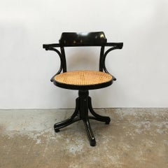 Chaises pivotantes en bois européen et paille de Vienne de style Thonet, années 1900