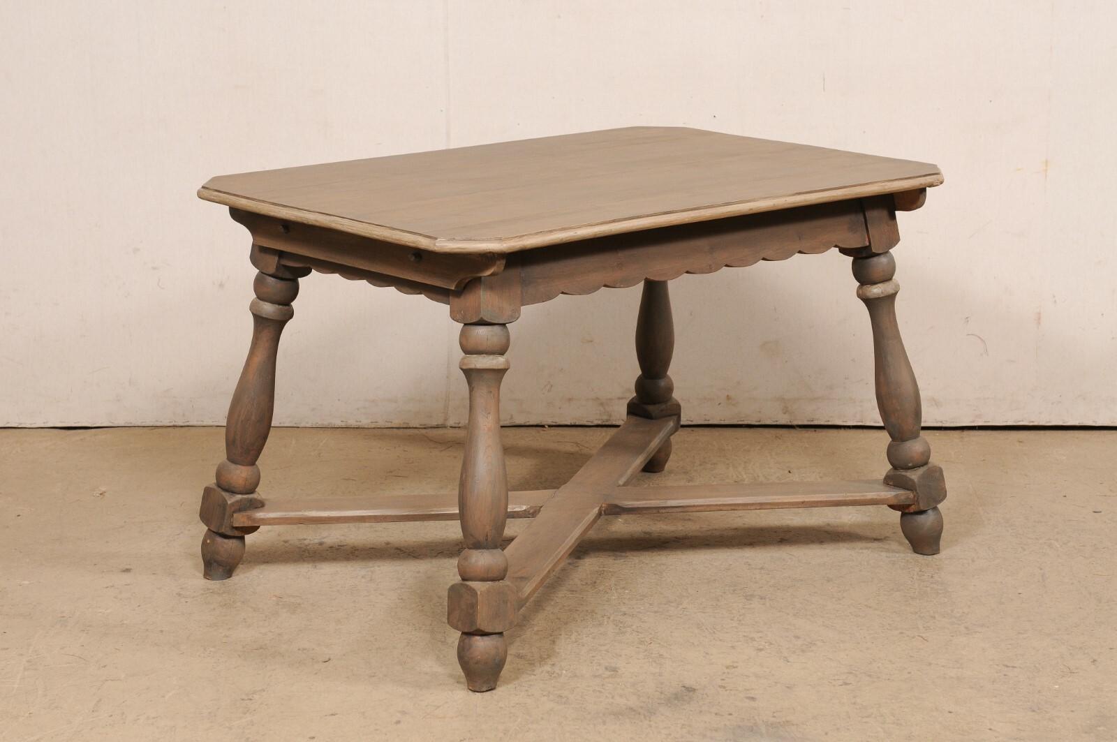 European Wooden Table w/Scalloped Apron, Nicely Turned Legs & X-Stretcher In Good Condition For Sale In Atlanta, GA