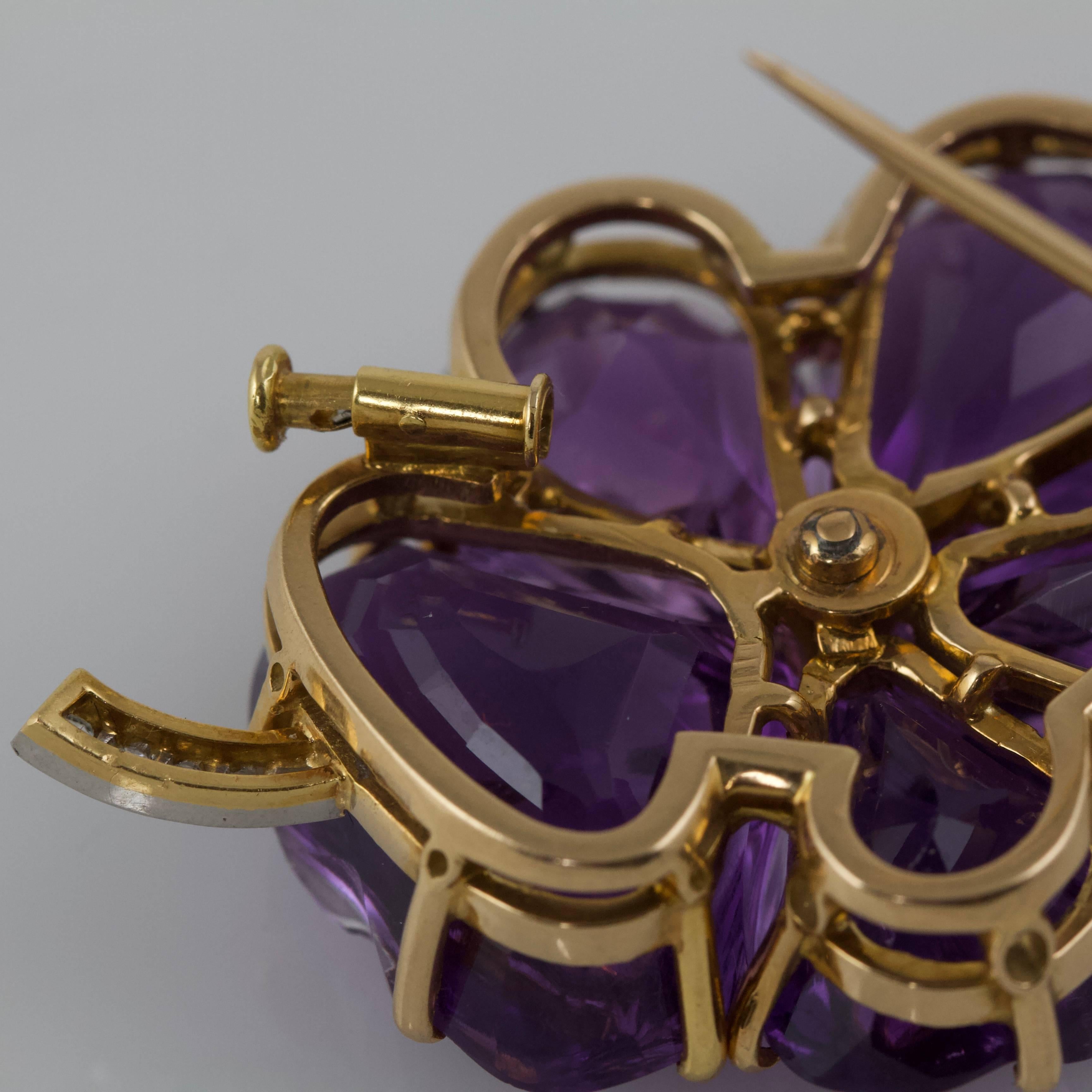 Classical Roman European Yellow Gold Amethyst and Diamond Pansy Brooch For Sale