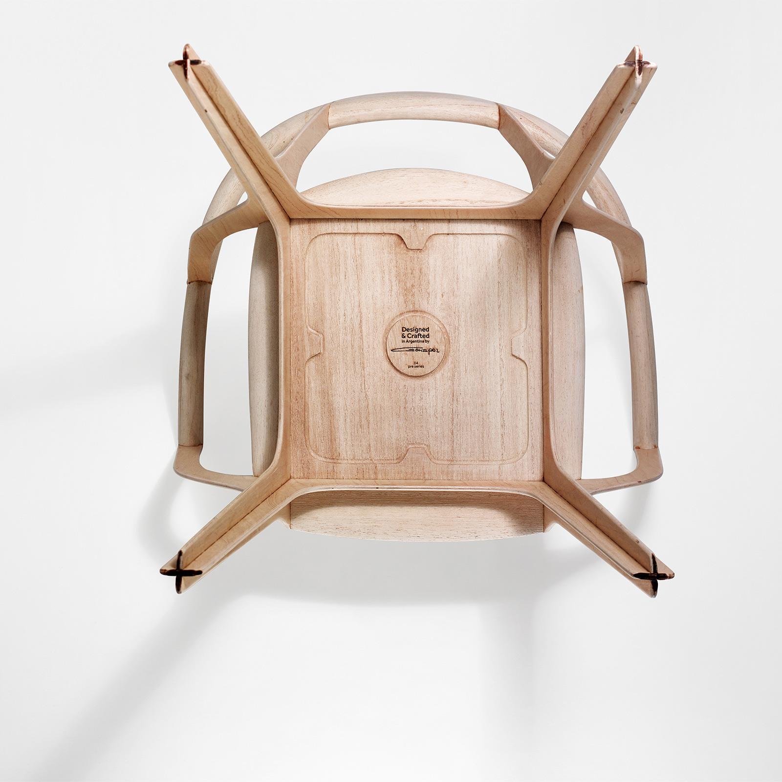 Eutopia Sessel aus Kiri-Holz von Francisco Gomez Paz (21. Jahrhundert und zeitgenössisch) im Angebot