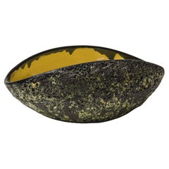 Éva Bod Ceramic Shell Bowl, Black and Yellow Textured Glaze, 1970s