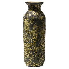 Jarrón de cerámica Éva Bod, esmalte texturado amarillo-negro, años 70